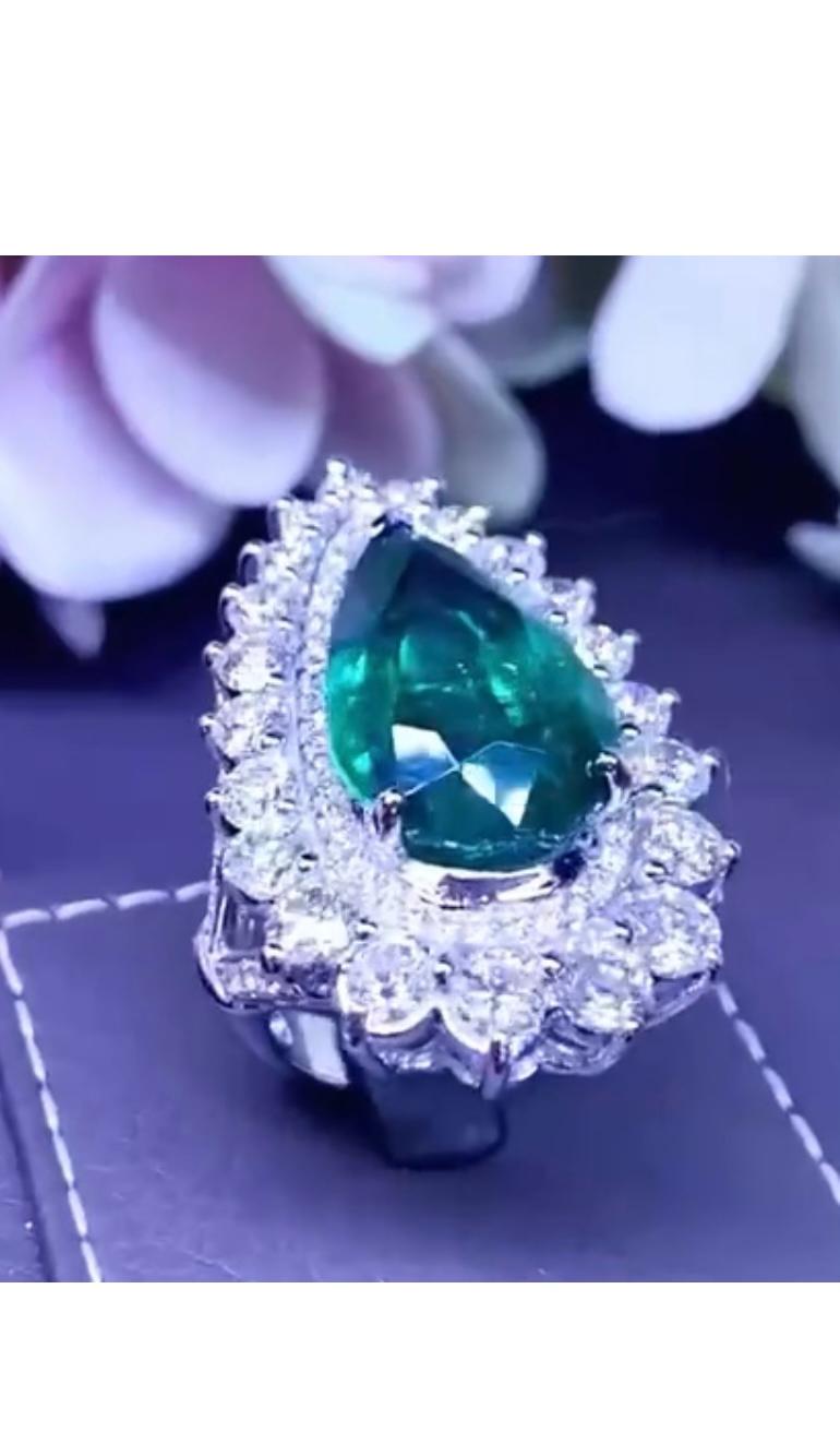 Zertifizierter Ct 14 von Zambia Smaragd und Diamanten auf Ring (Tropfenschliff) im Angebot