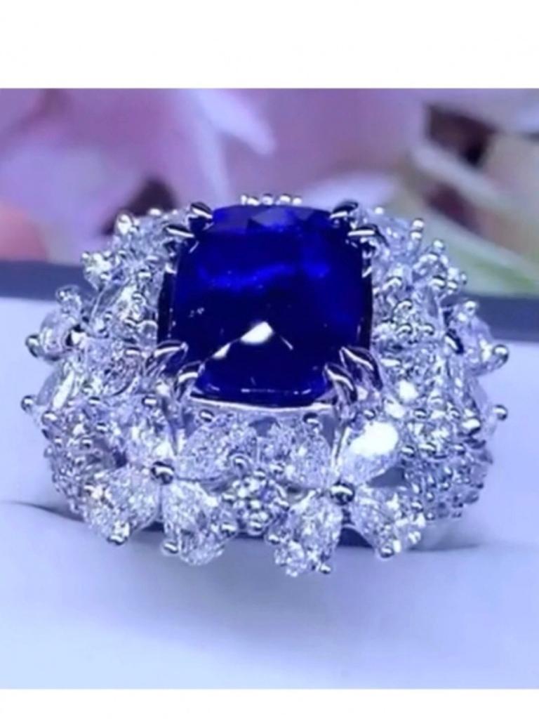 Cushion Cut Certified Ct 17 of Royal Blue Ceylon Sapphire and Diamonds on Flowers Ring For Sale