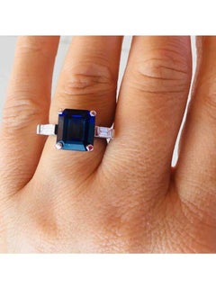 Certified Ct 6, 30 of Blu Sapphire on Stunning Ring in Gold