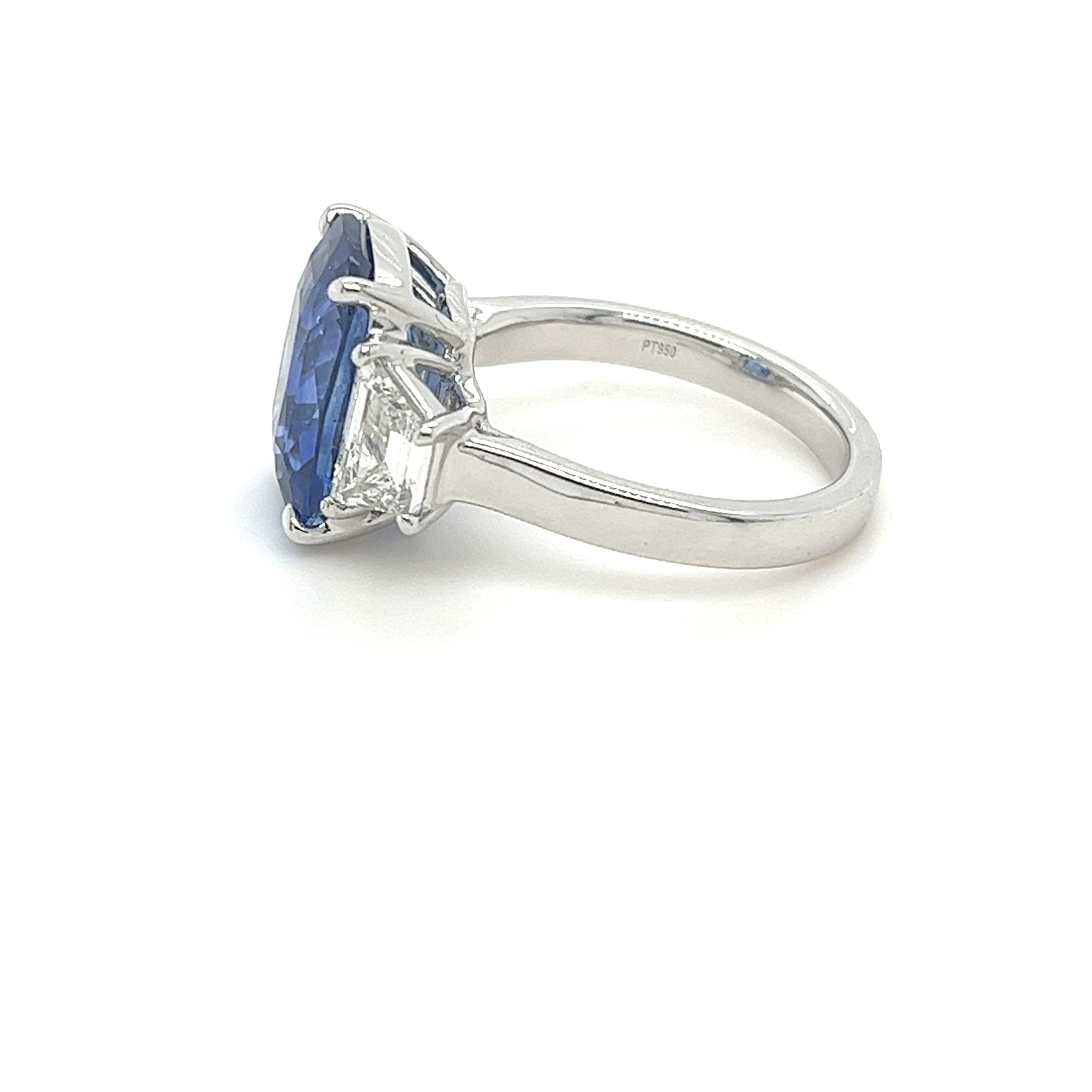 Zertifizierter Ring aus Platin mit Ceylon-Saphir und Diamant (Moderne) im Angebot