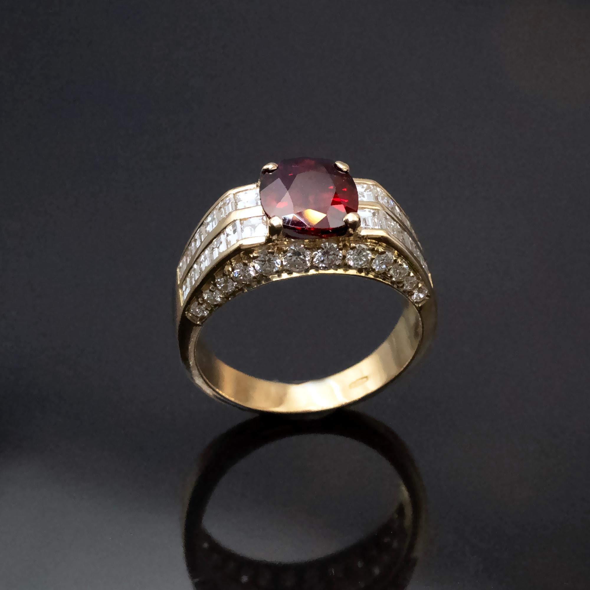 Contemporary Certified Cushion-Cut Ruby and Diamond 18k Yellow Gold Cocktail Ring For Sale