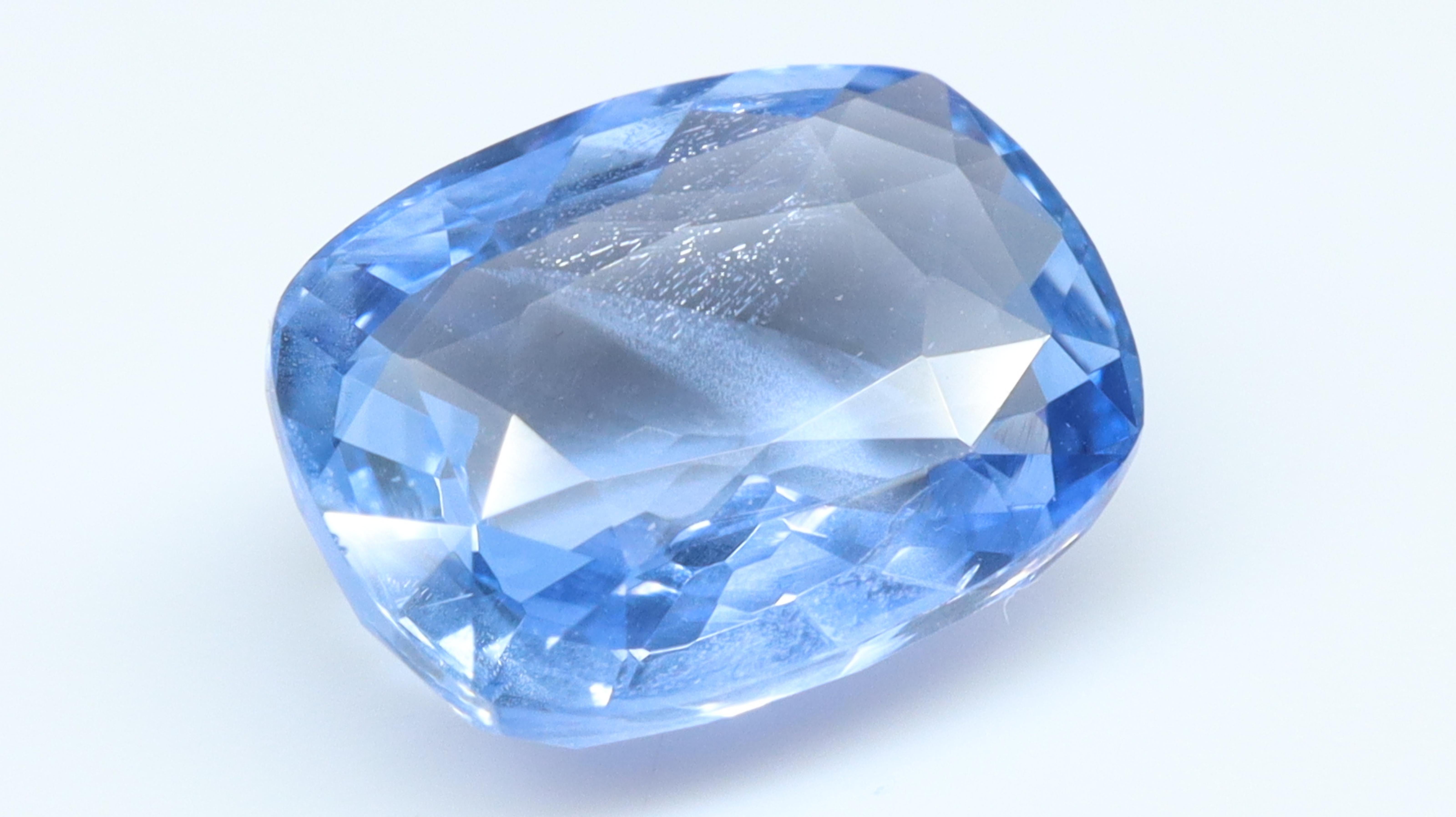 Saphir bleu non chauffé certifié taille coussin - 1,69 carat en vente 1