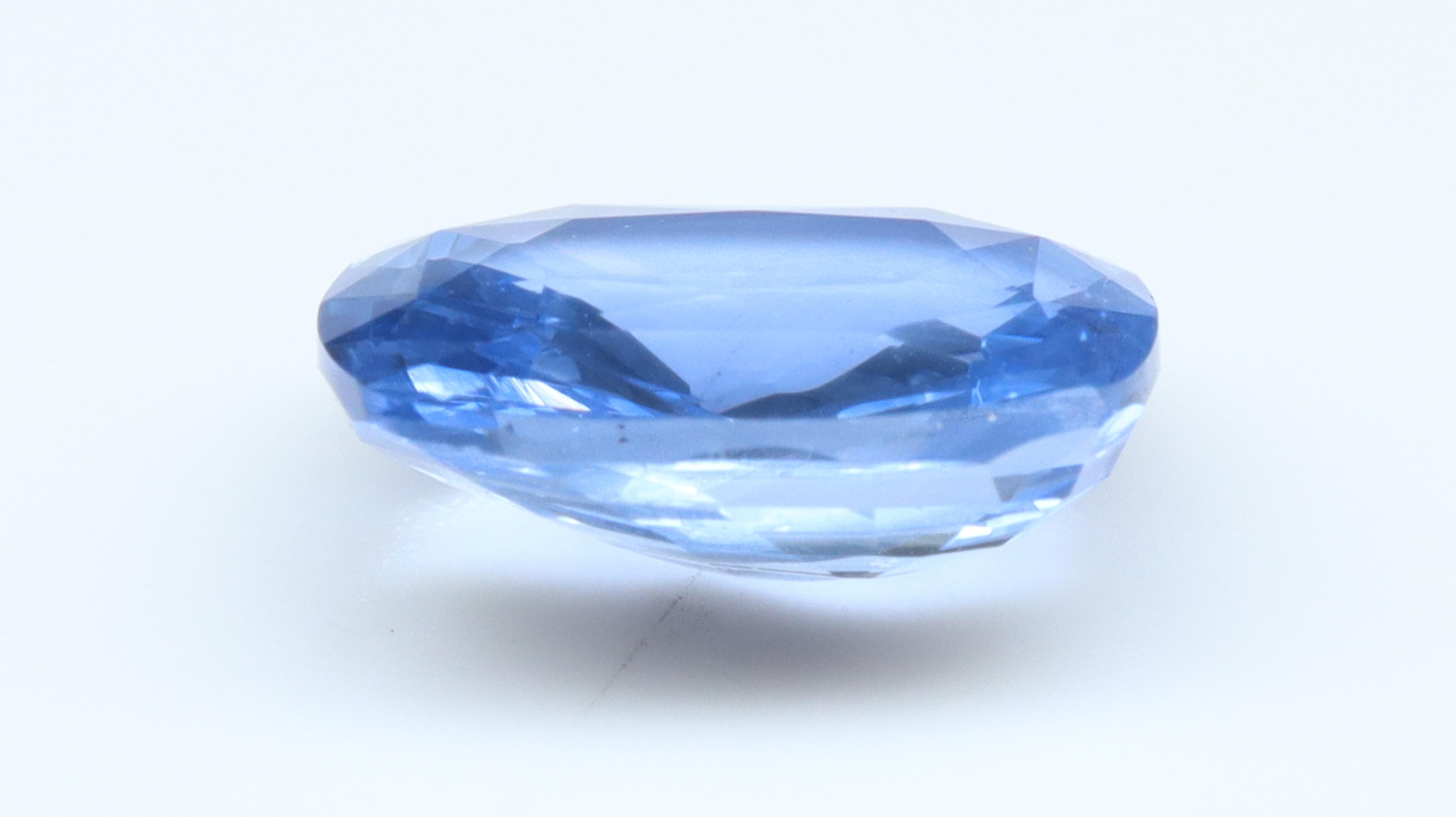 Certified Cushion Cut Unheated Blue Sapphire - 1.69ct 3