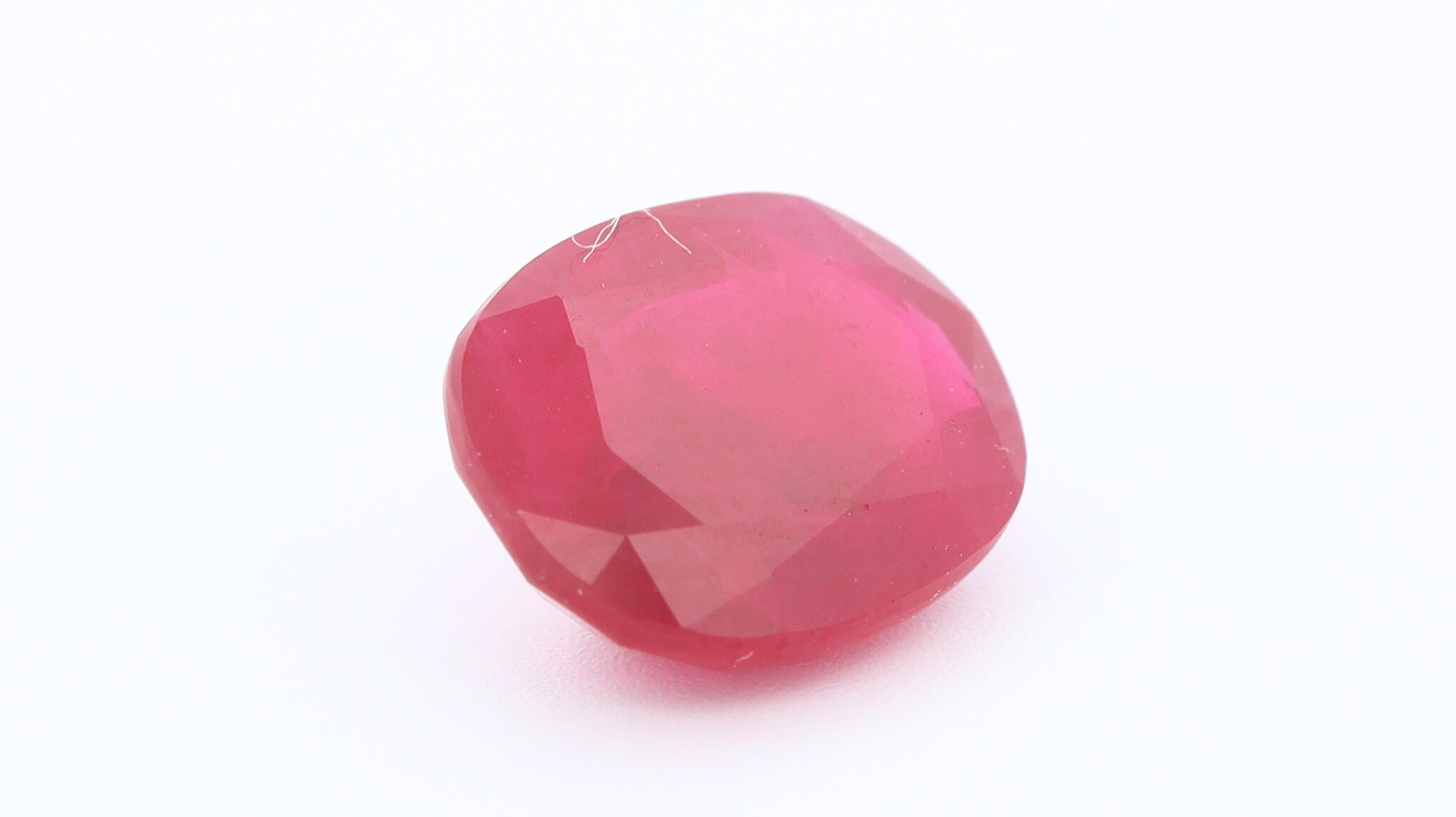 Modern Certified Deep Red Ruby - 1.71ct For Sale