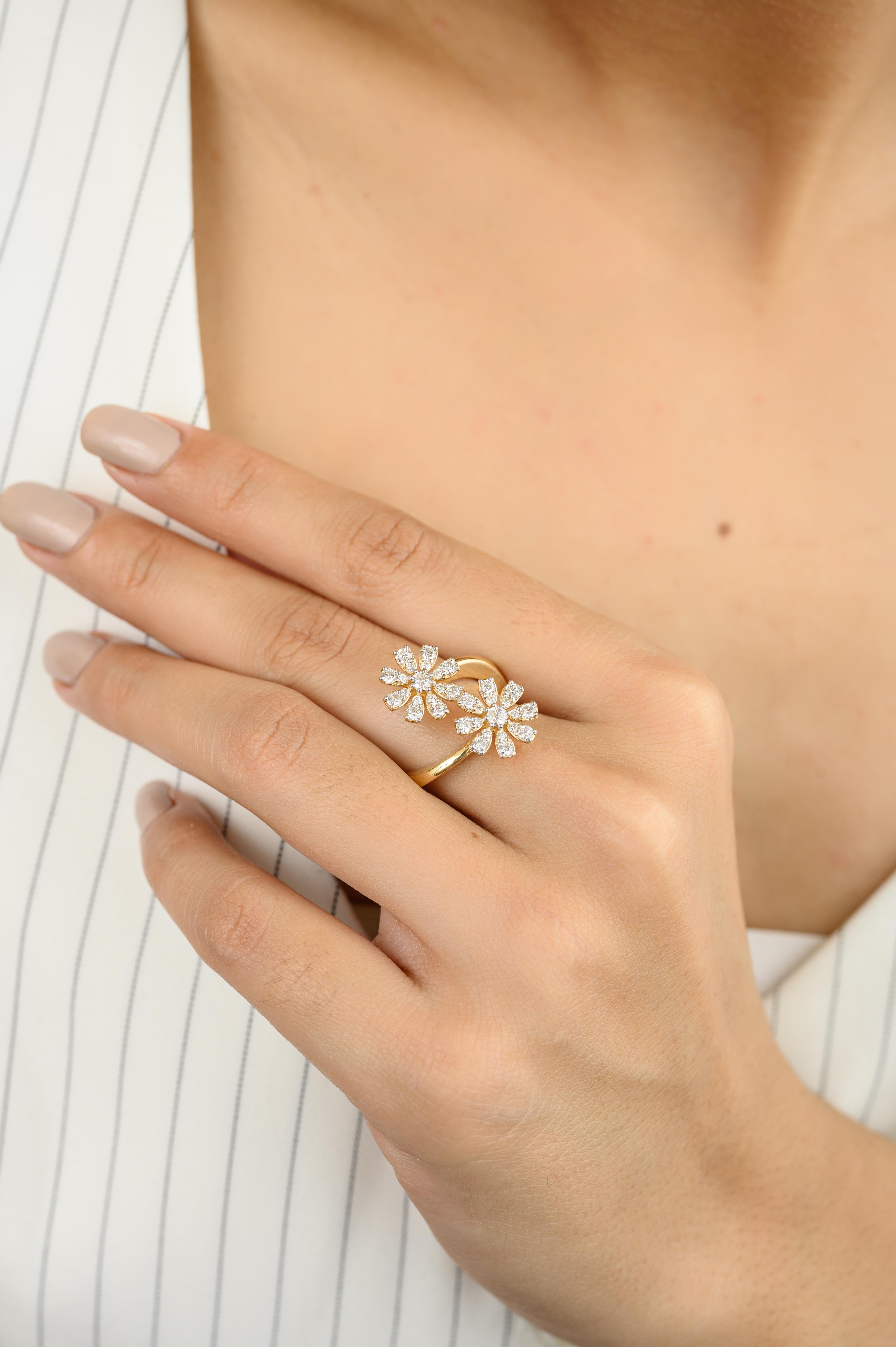 En vente :  Bague bypass fleur en or jaune 18 carats et diamants certifiés pour femmes 6
