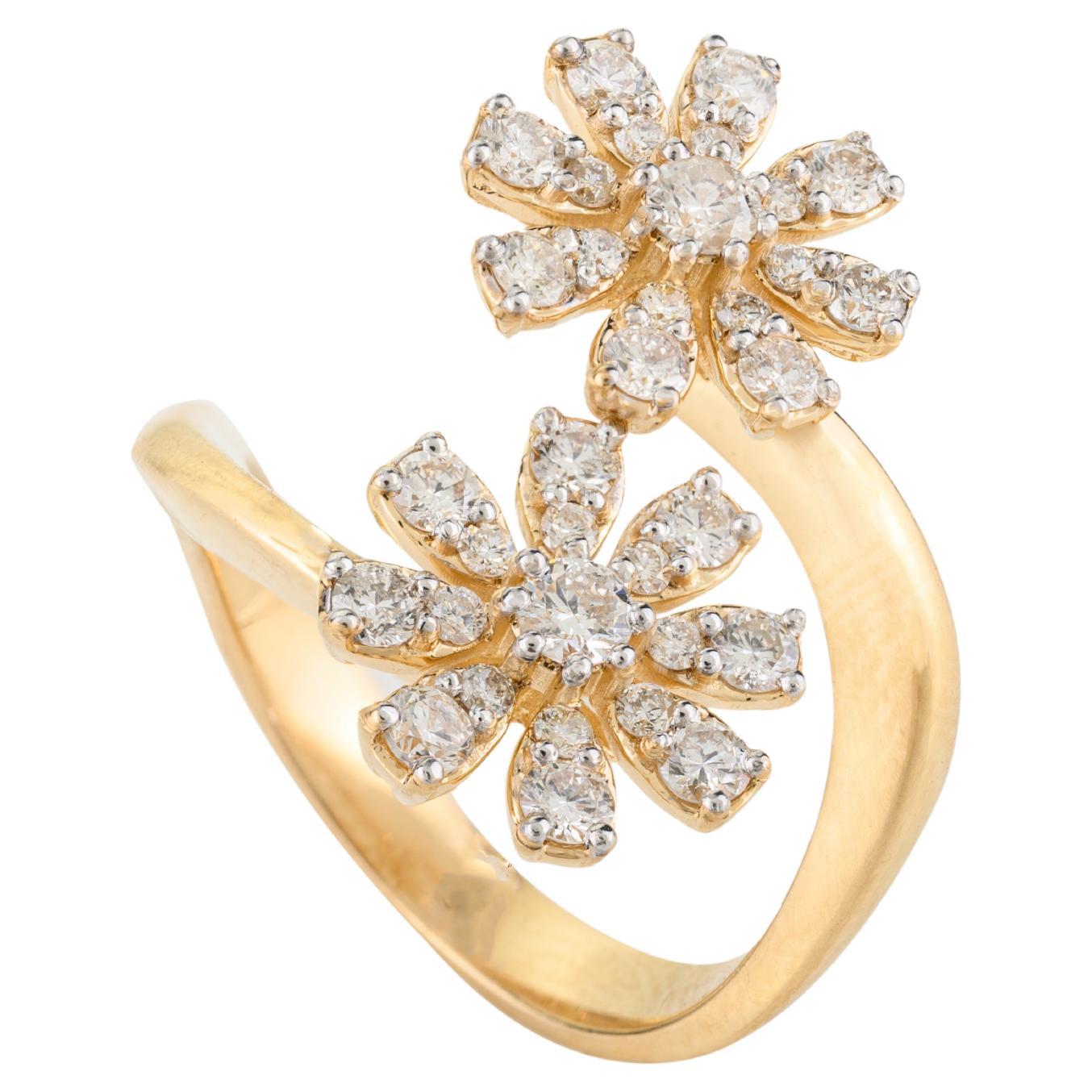 En vente :  Bague bypass fleur en or jaune 18 carats et diamants certifiés pour femmes
