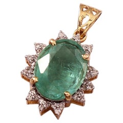 Ciondolo a forma di stella con smeraldo ovale dello Zambia e diamanti, in oro giallo massiccio 18 carati, certificato IGI