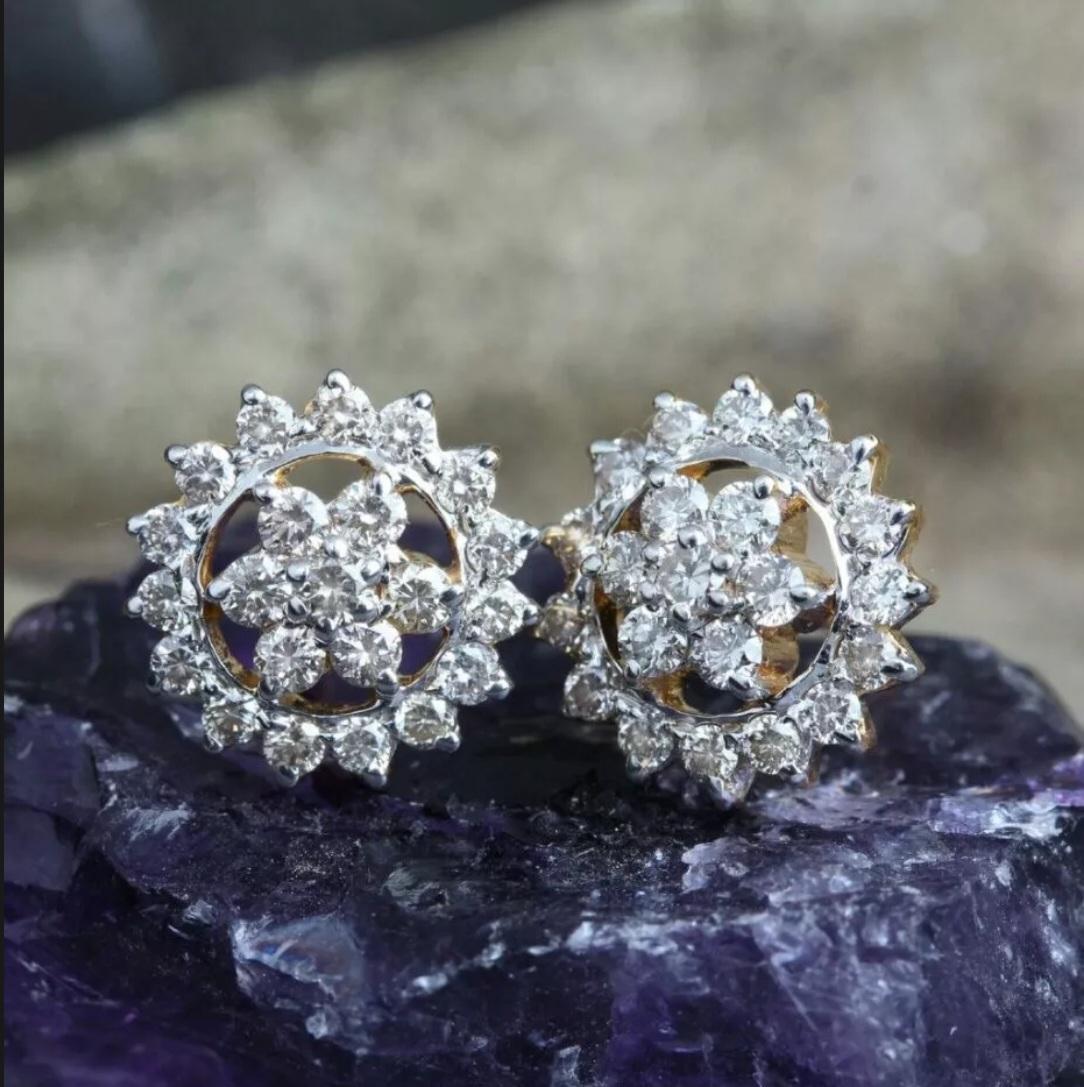 Certified Diamond Stud Earrings Floral 14K Solid Gold Handmade Fine Earring Gift In New Condition For Sale In Chicago, IL