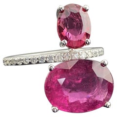 Anello certificato Eleg in oro bianco 18 carati con rubino, rubelite e diamante a doppia pietra