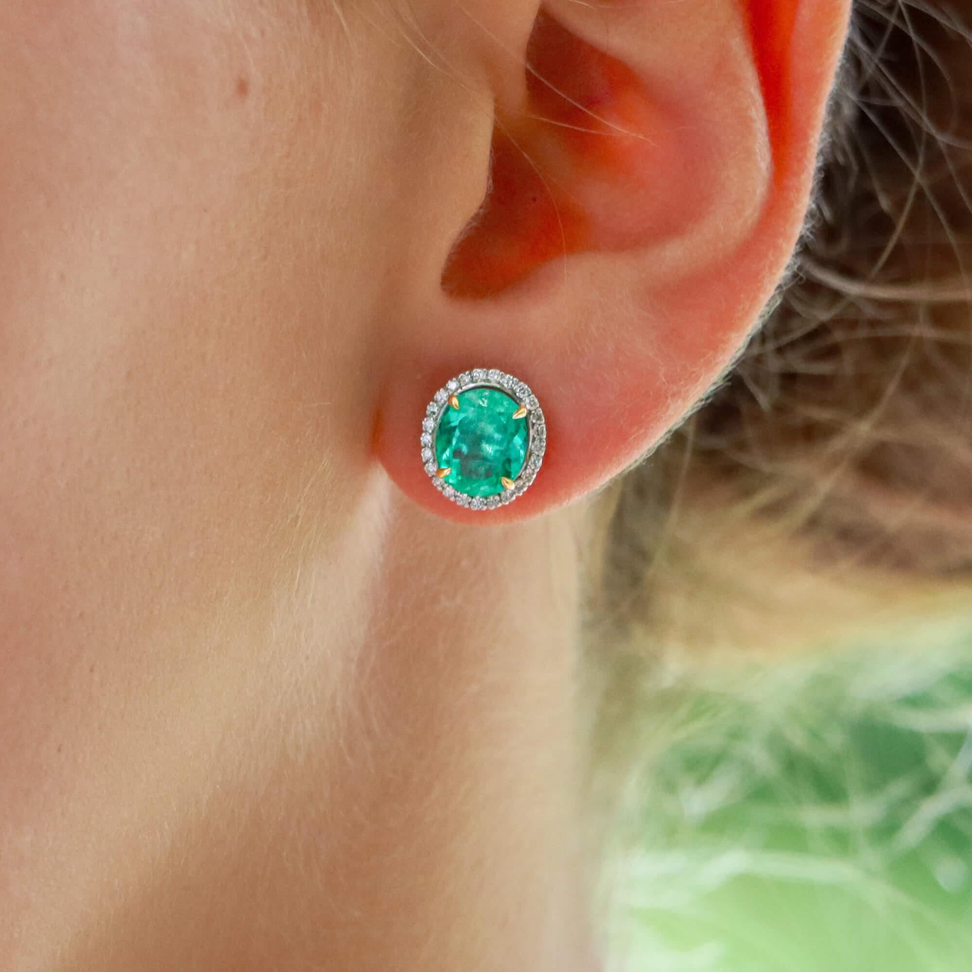 Women's or Men's Certified Emerald and Diamond Gold Cluster Stud Earrings