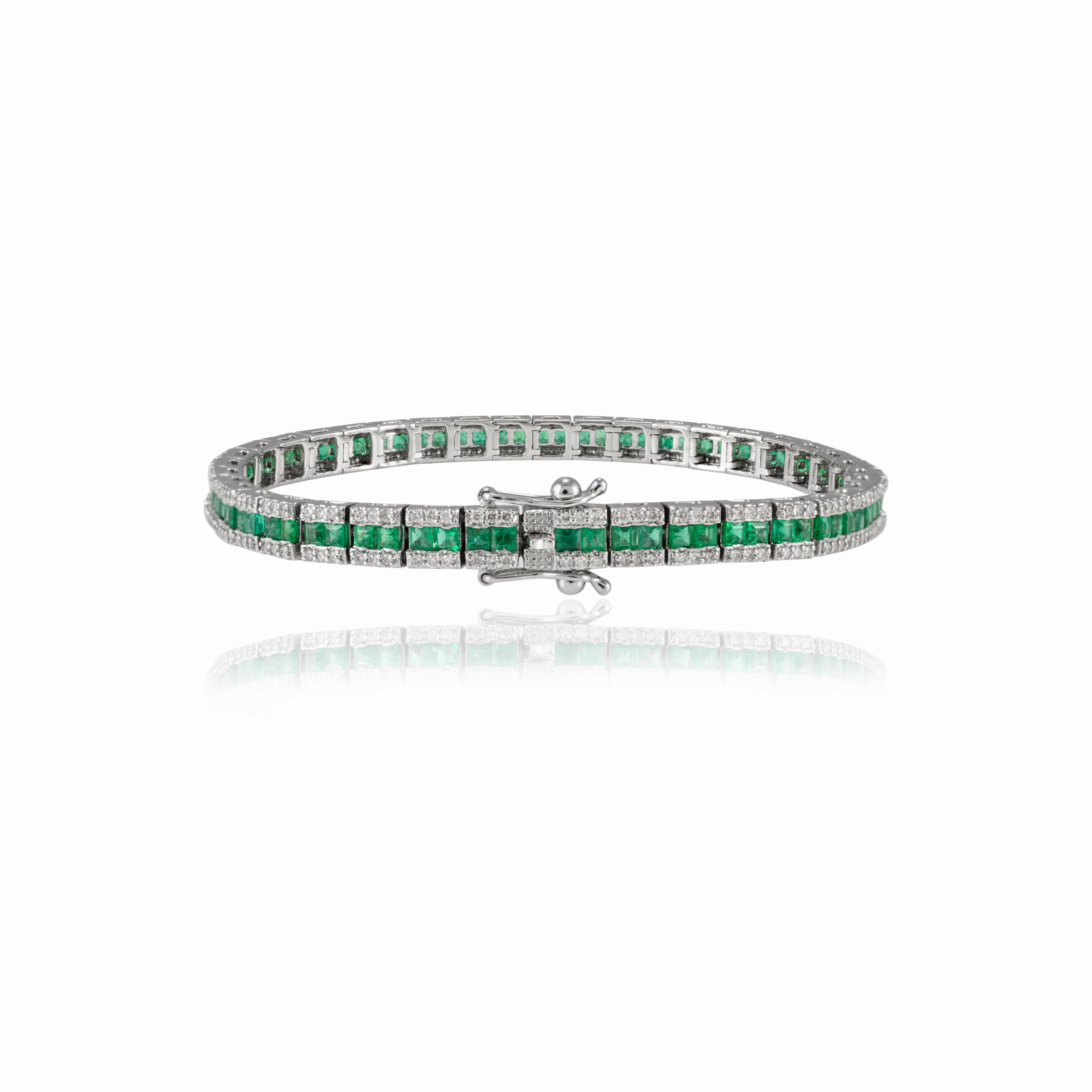 Art Deco French Cut Certified Emerald Diamond Tennis Bracelet in 18k Solid White Gold For Sale