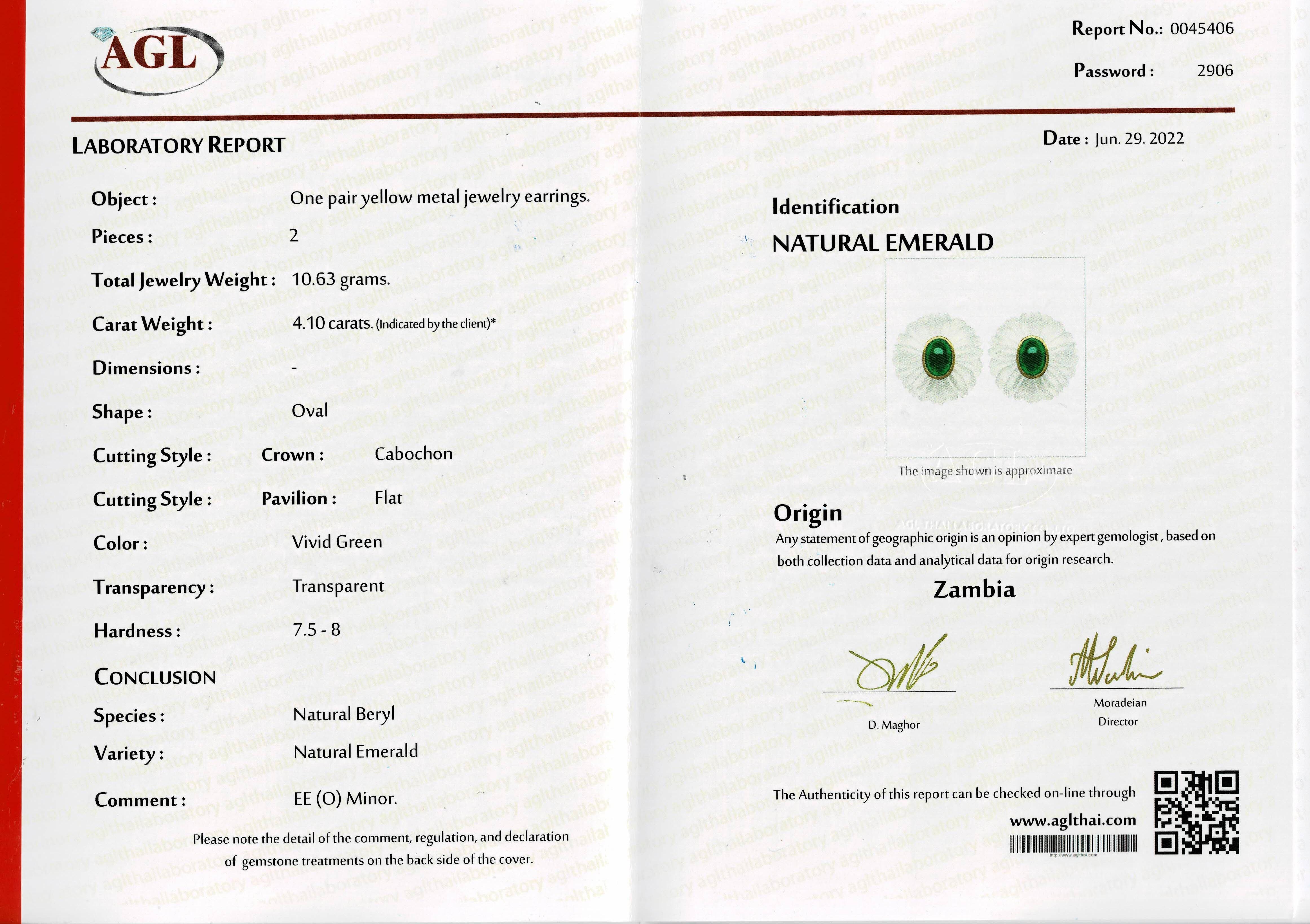 Certified Emerald and Rock Crystal Earrings Set in 18K Yellow Gold In New Condition For Sale In Bangkok, Thailand