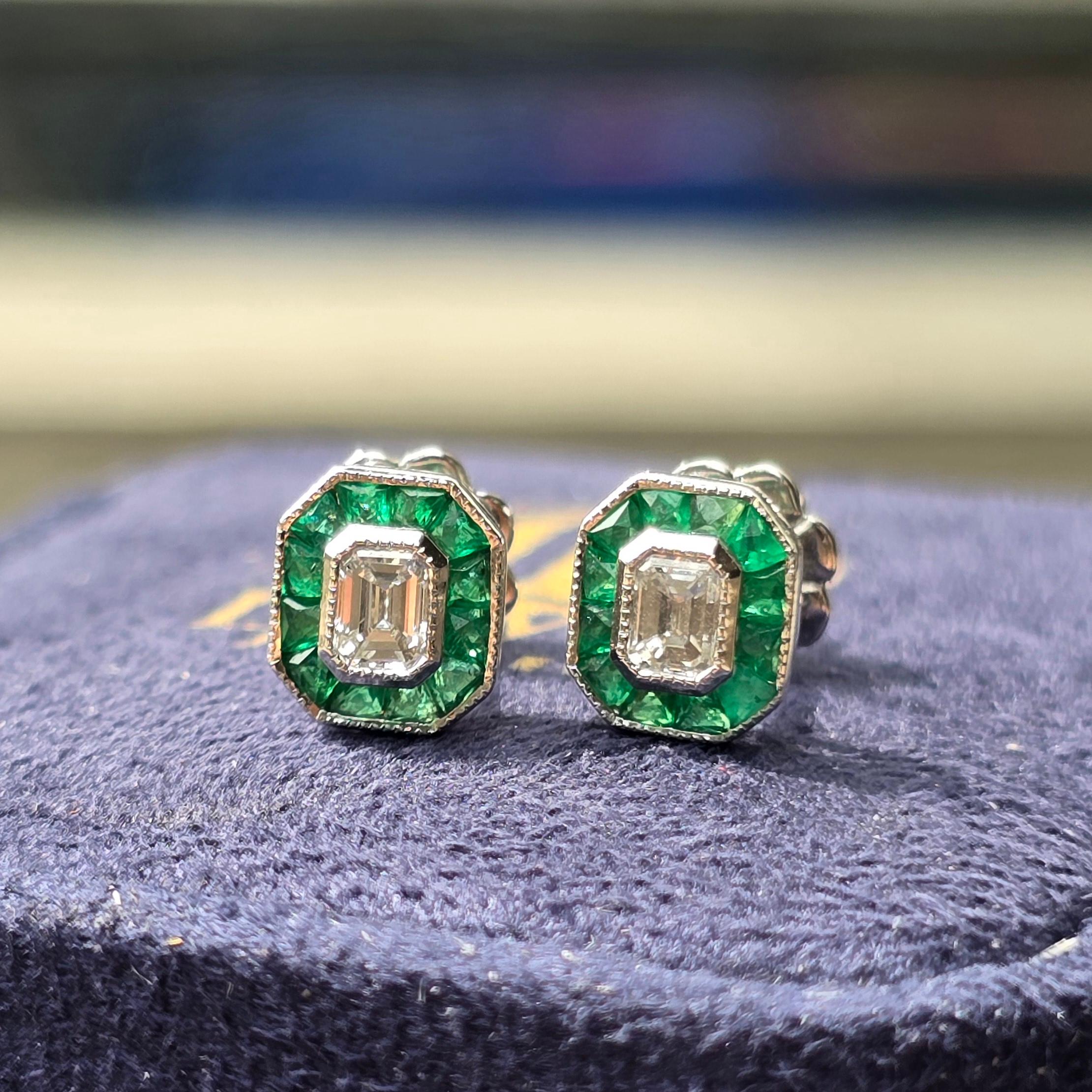 Zertifizierter Smaragdschliff-Diamant Smaragd Halo Ohrstecker 14K Weißgold Damen im Angebot
