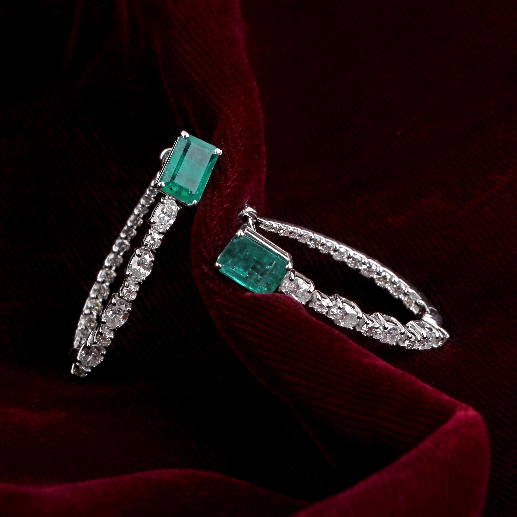 Zertifizierte Smaragd-Diamant-Innenring-Ohrringe aus 18k Weißgold für Sie (Art déco) im Angebot