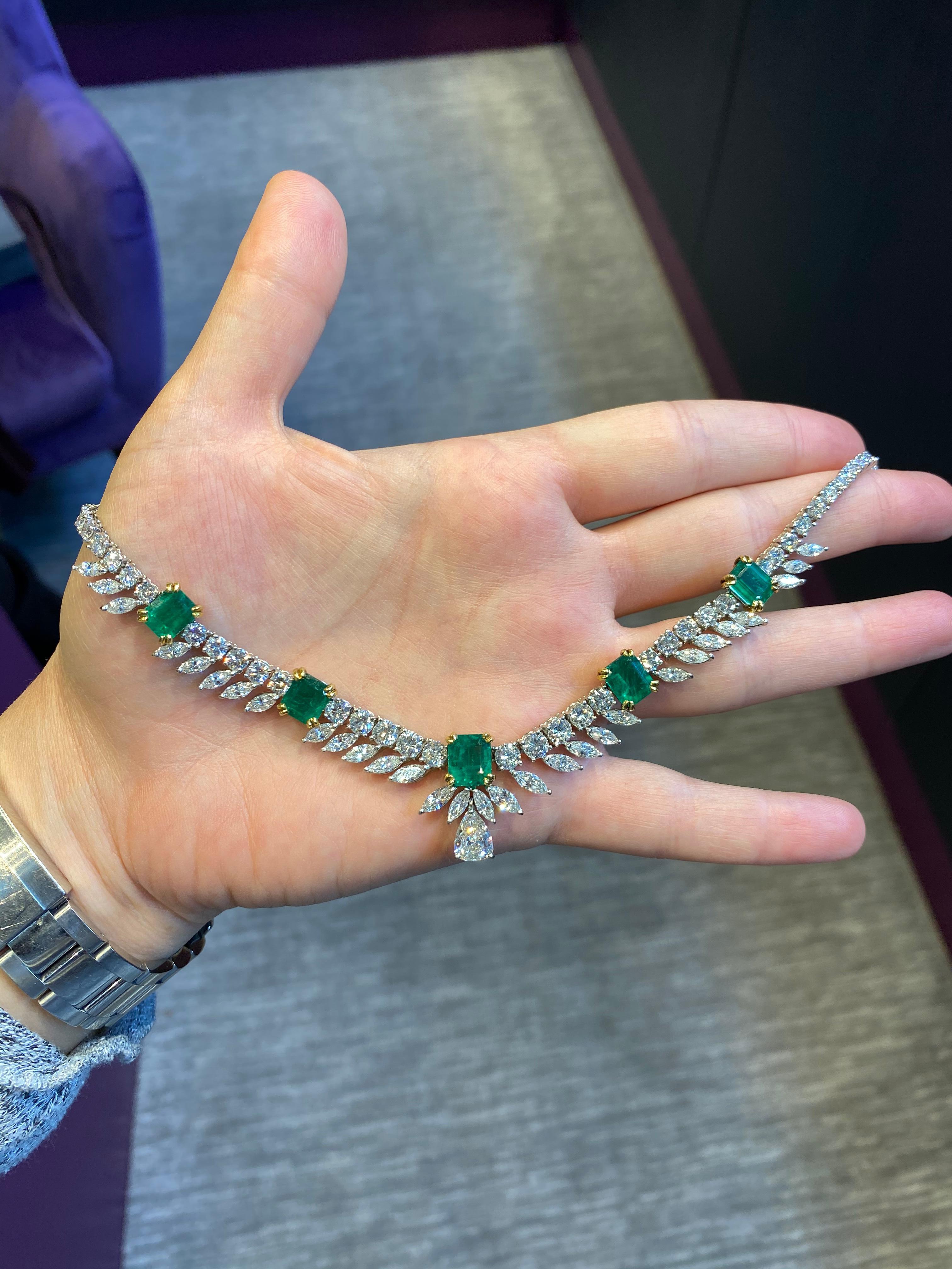 Certified Emerald and Diamond Necklace In Excellent Condition For Sale In New York, NY