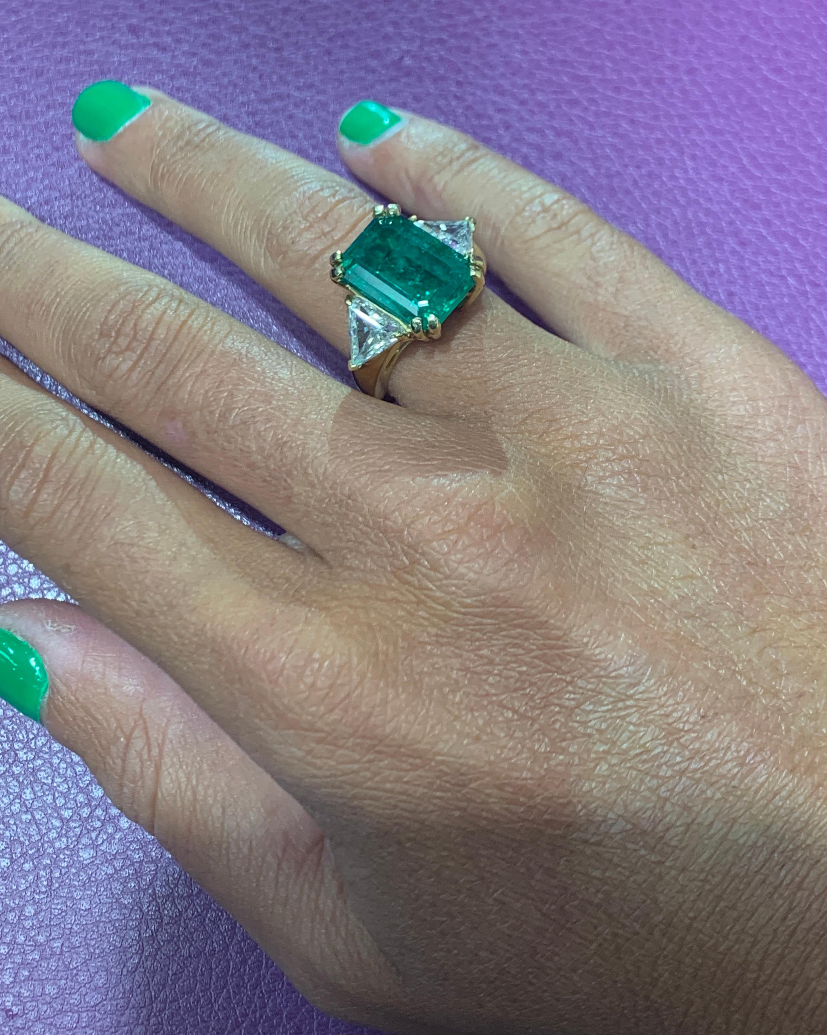 Certified Emerald and Diamond Three-Stone Ring For Sale 4