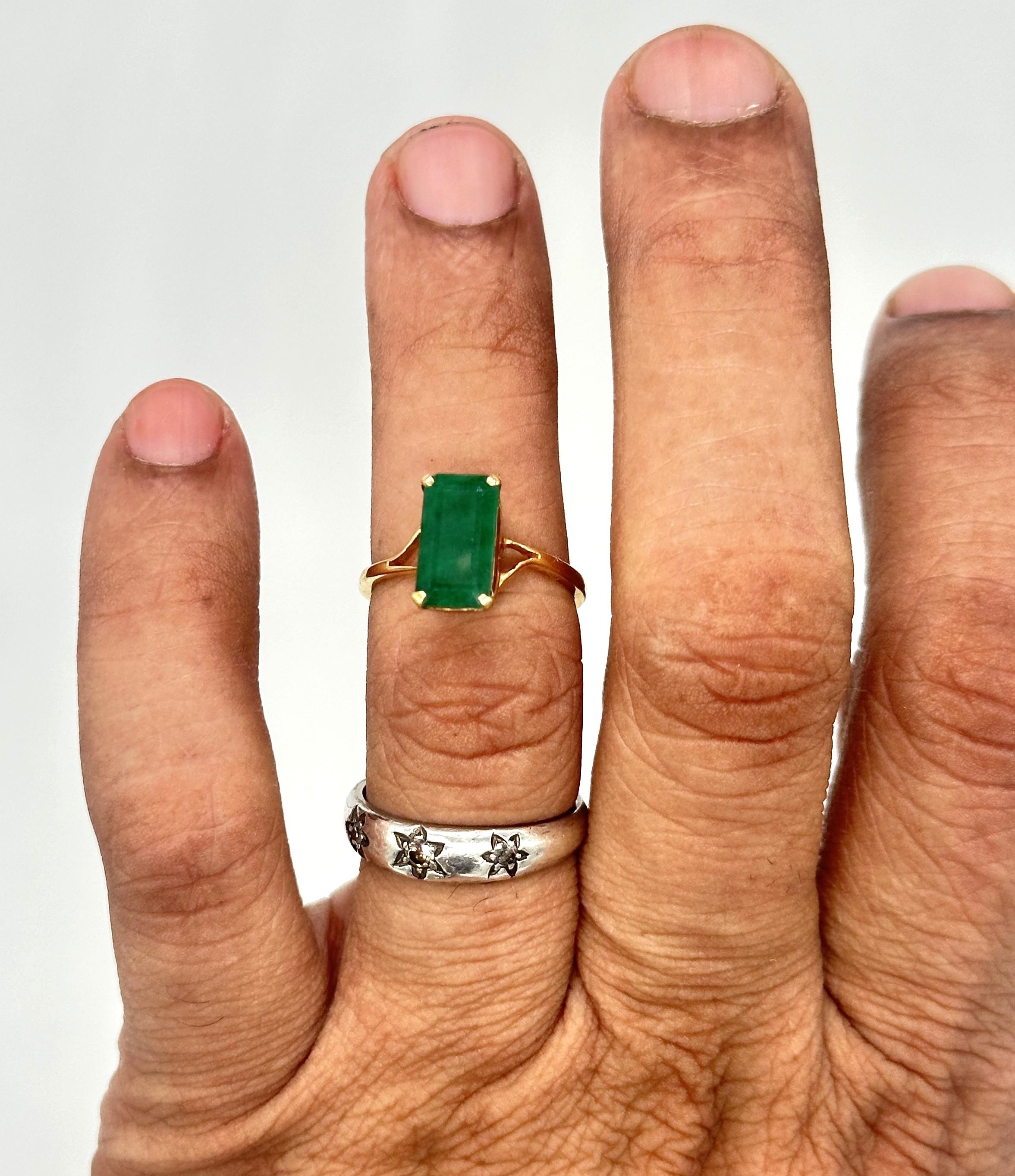 Art Nouveau Certified Emerald Gold Ring 2.40ctw Emerald 14K Solid Yellow Gold Ring For Sale