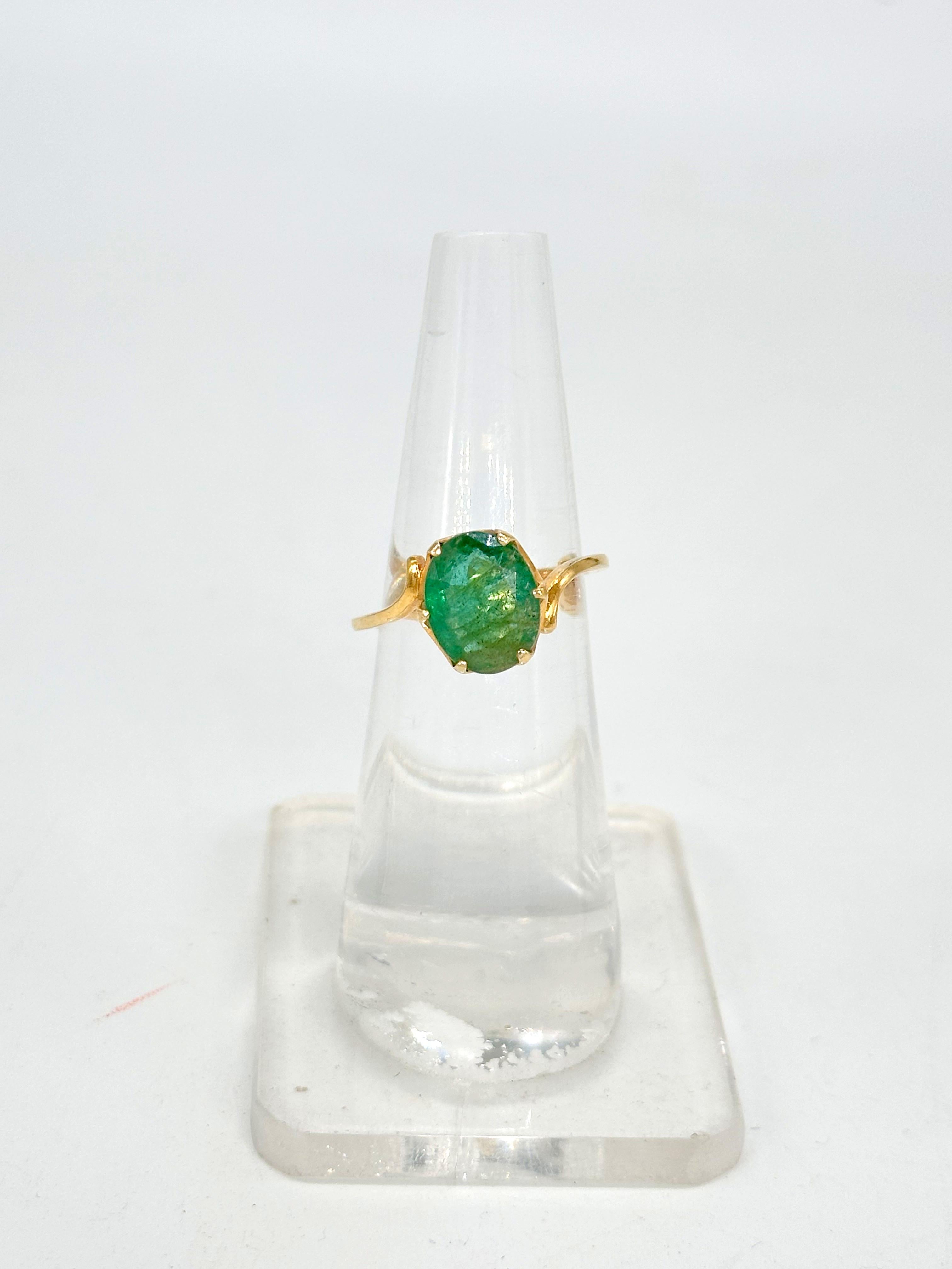 Bague en or jaune massif 14 carats avec émeraude certifiée 2,70 ctw Unisexe en vente