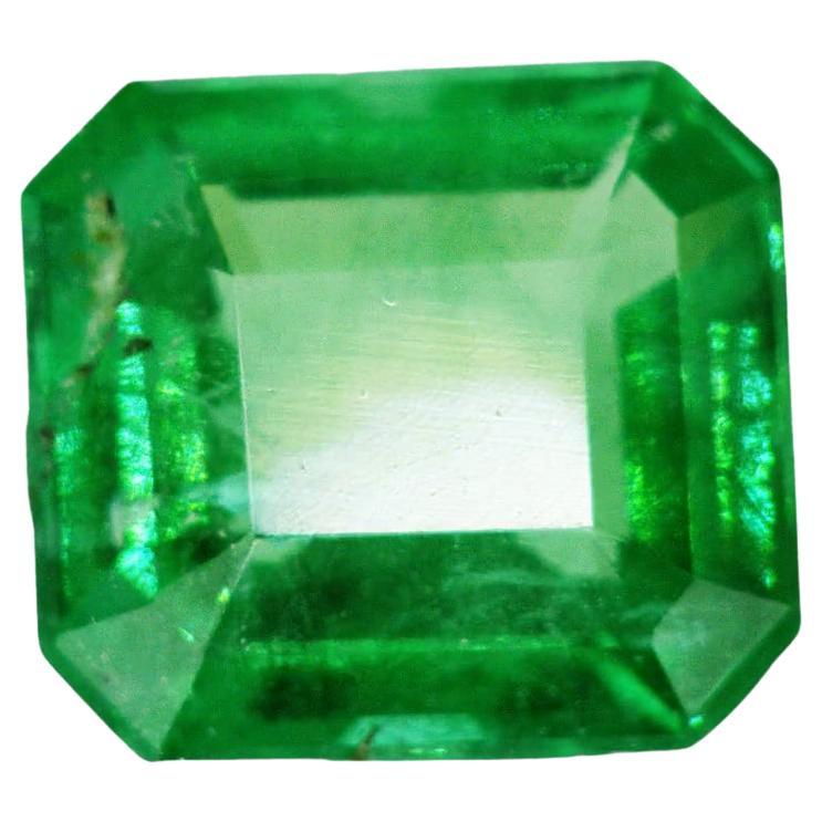 Certified Intense / Vivid Green Emerald  For Sale