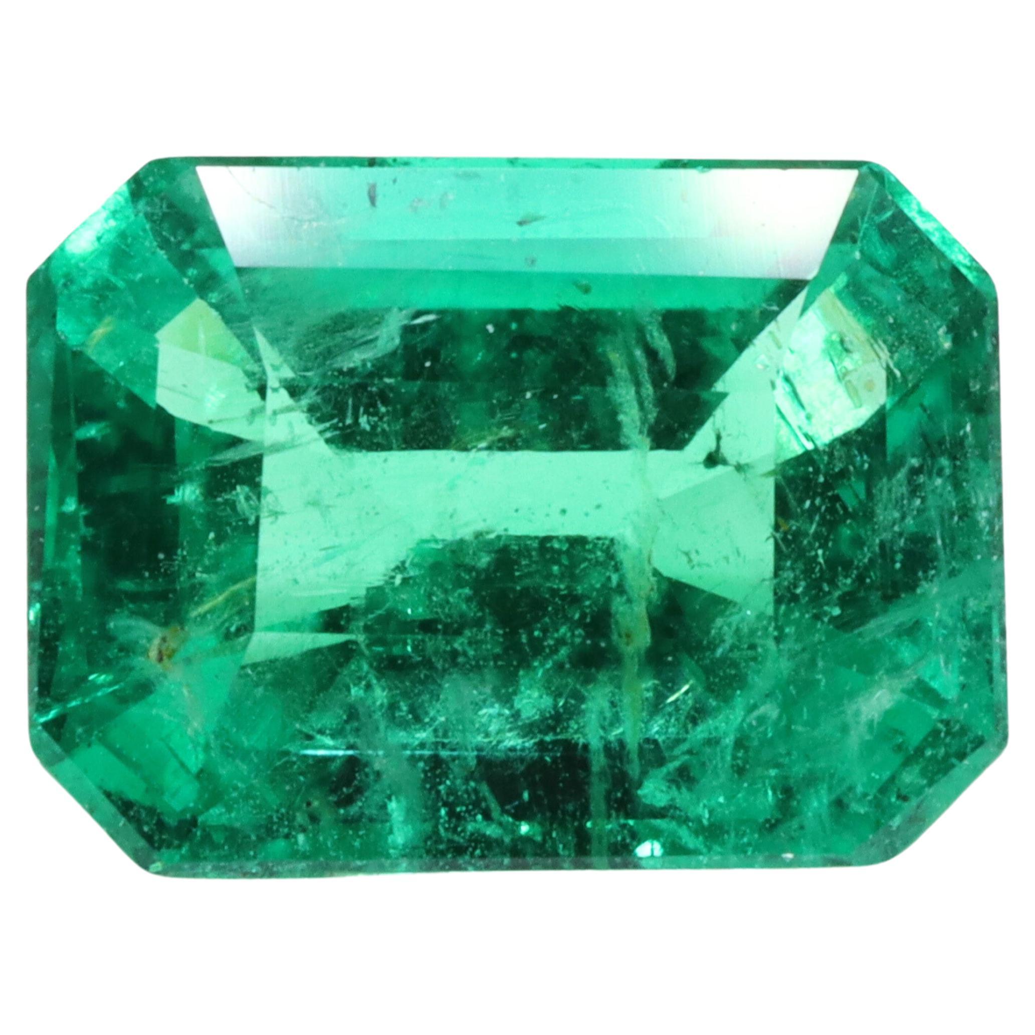 Certified Intense / Vivid Green Emerald 1.01ct - Huile mineure en vente