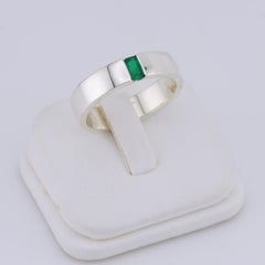 Certified Faceted emerald silver ring, 10 size