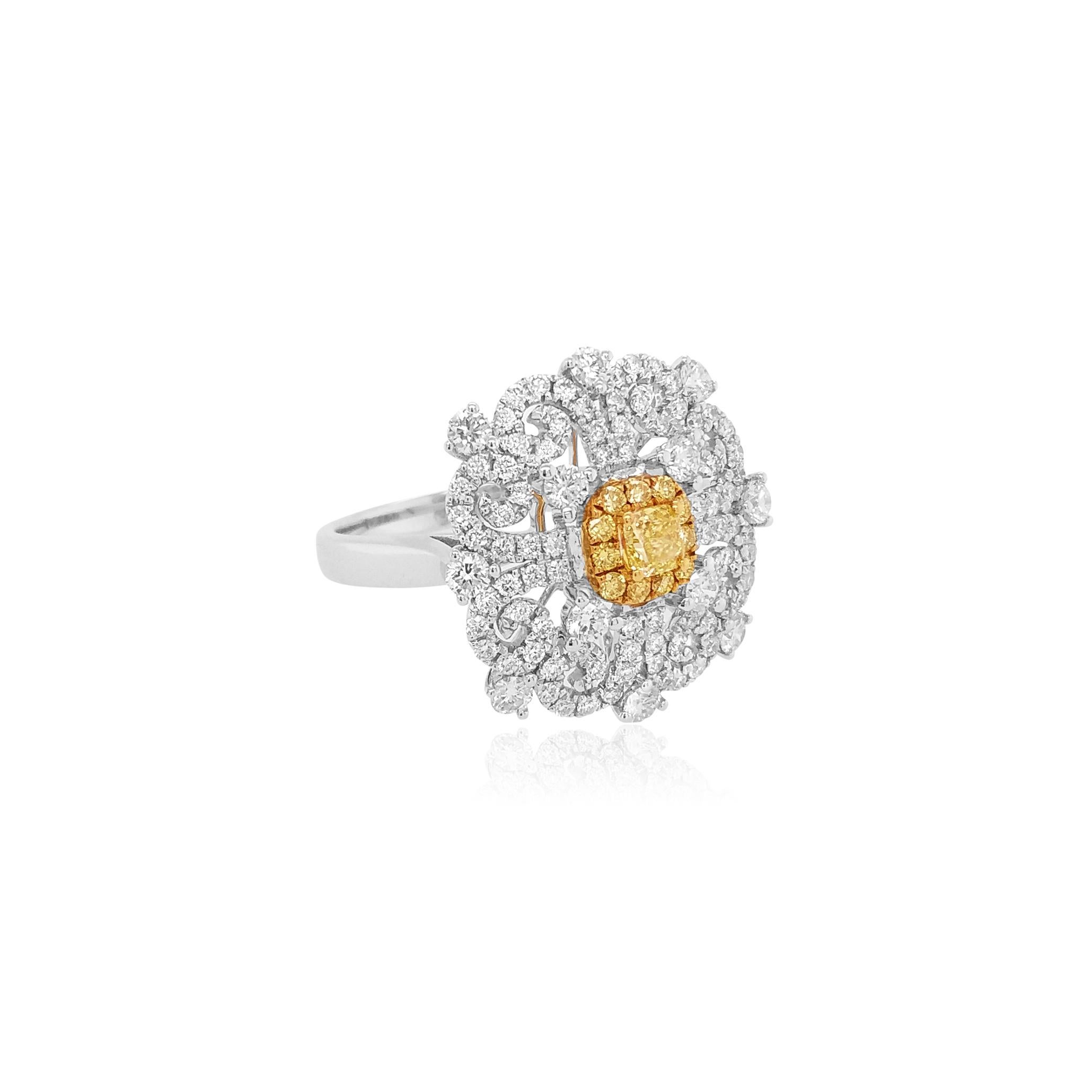 Square Cut Certified Yellow Diamond White Diamond 18K Gold Cocktail Ring For Sale