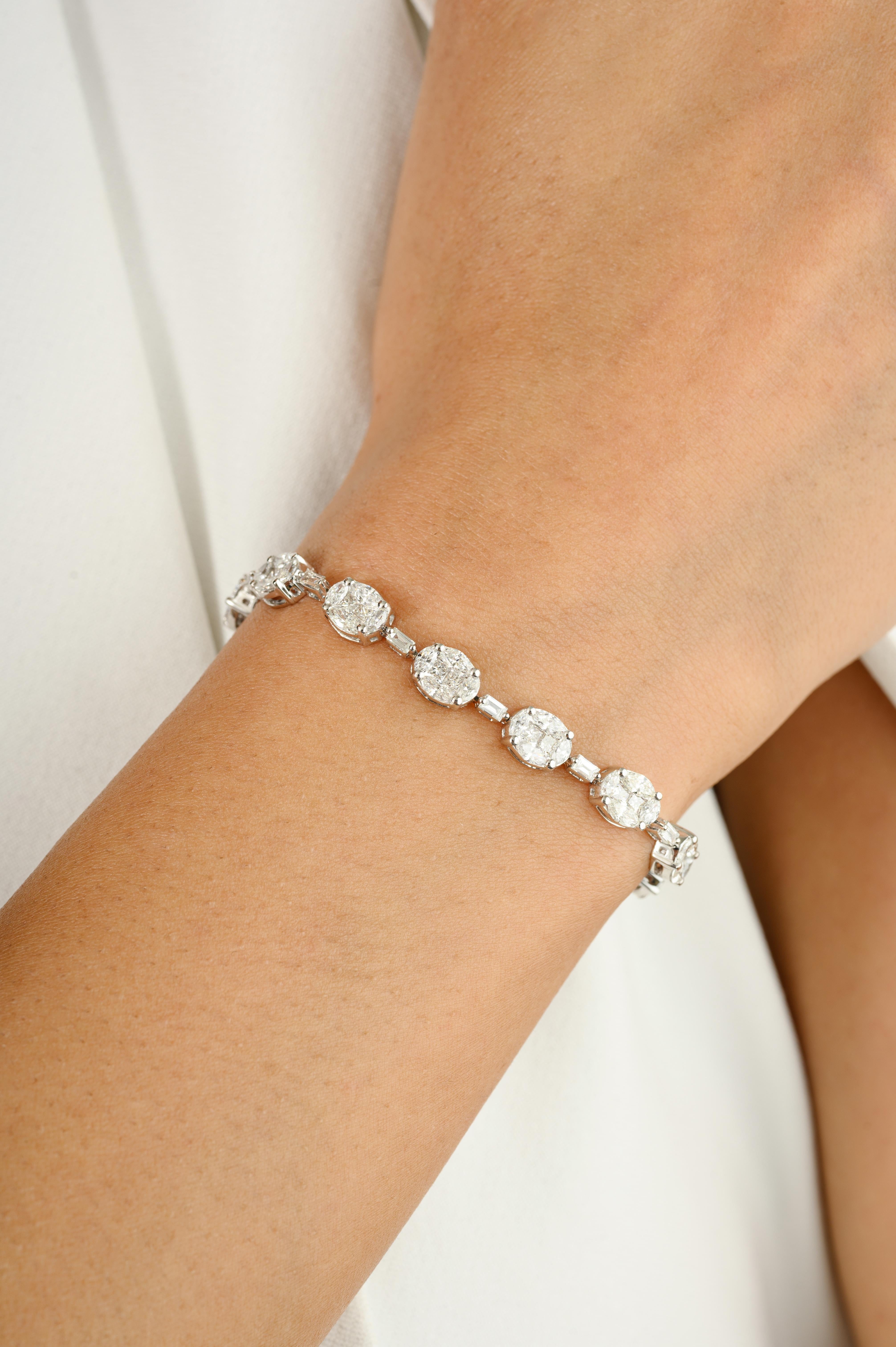 Zertifiziertes makelloses Diamant-Verlobungsarmband für Mutter aus 18 Karat Weißgold mit Diamanten (Gemischter Schliff) im Angebot