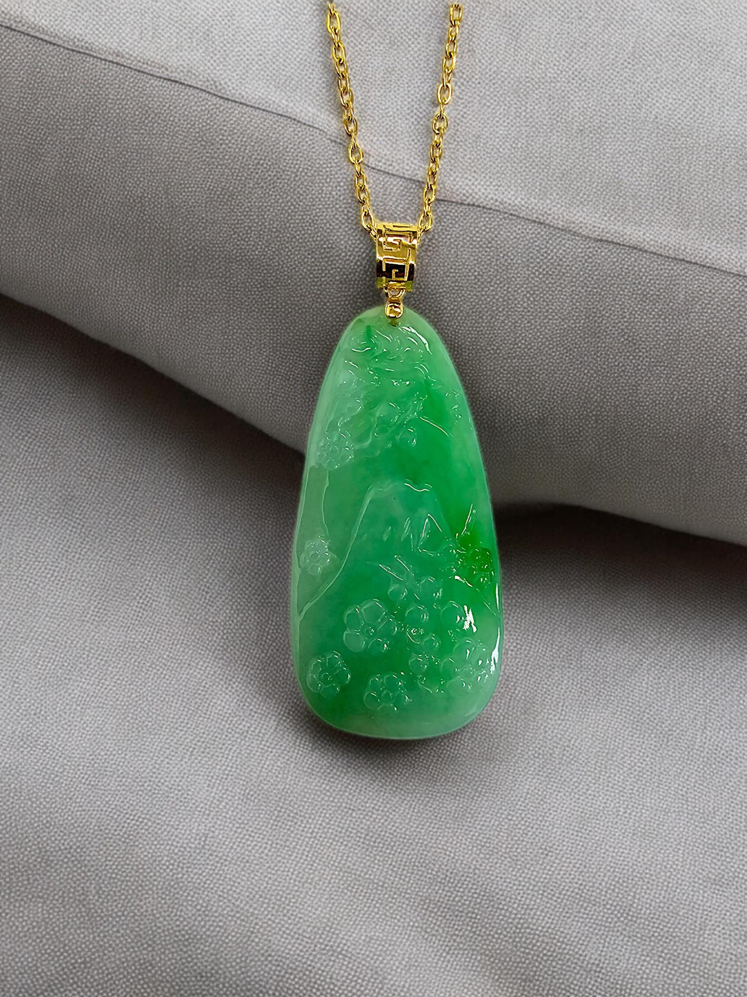 Certified Fuji Japan Carving Burmese A-Jade Jadeite Pendant w 18K Yellow Gold For Sale 4