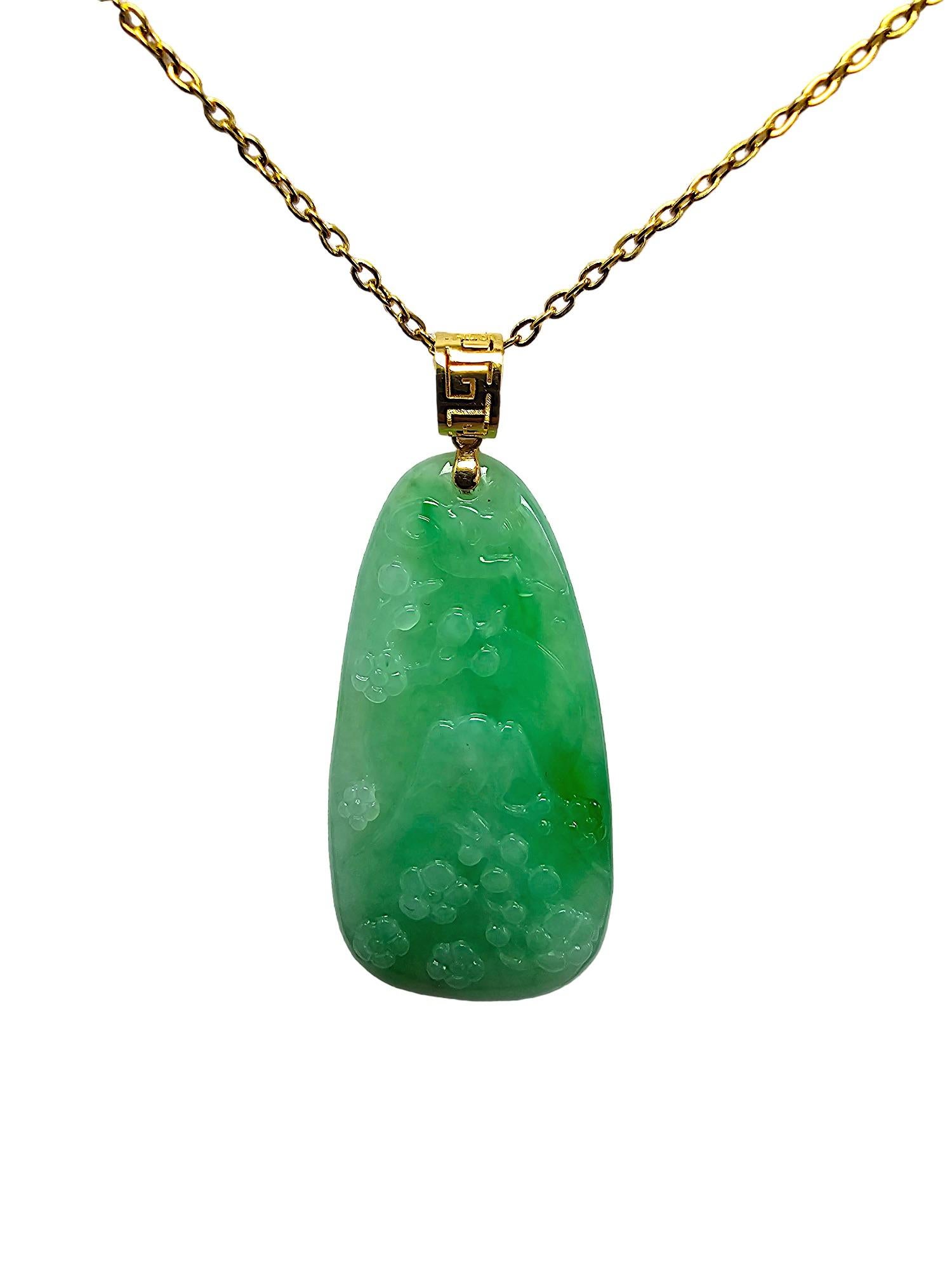 Certified Fuji Japan Carving Burmese A-Jade Jadeite Pendant w 18K Yellow Gold For Sale 6