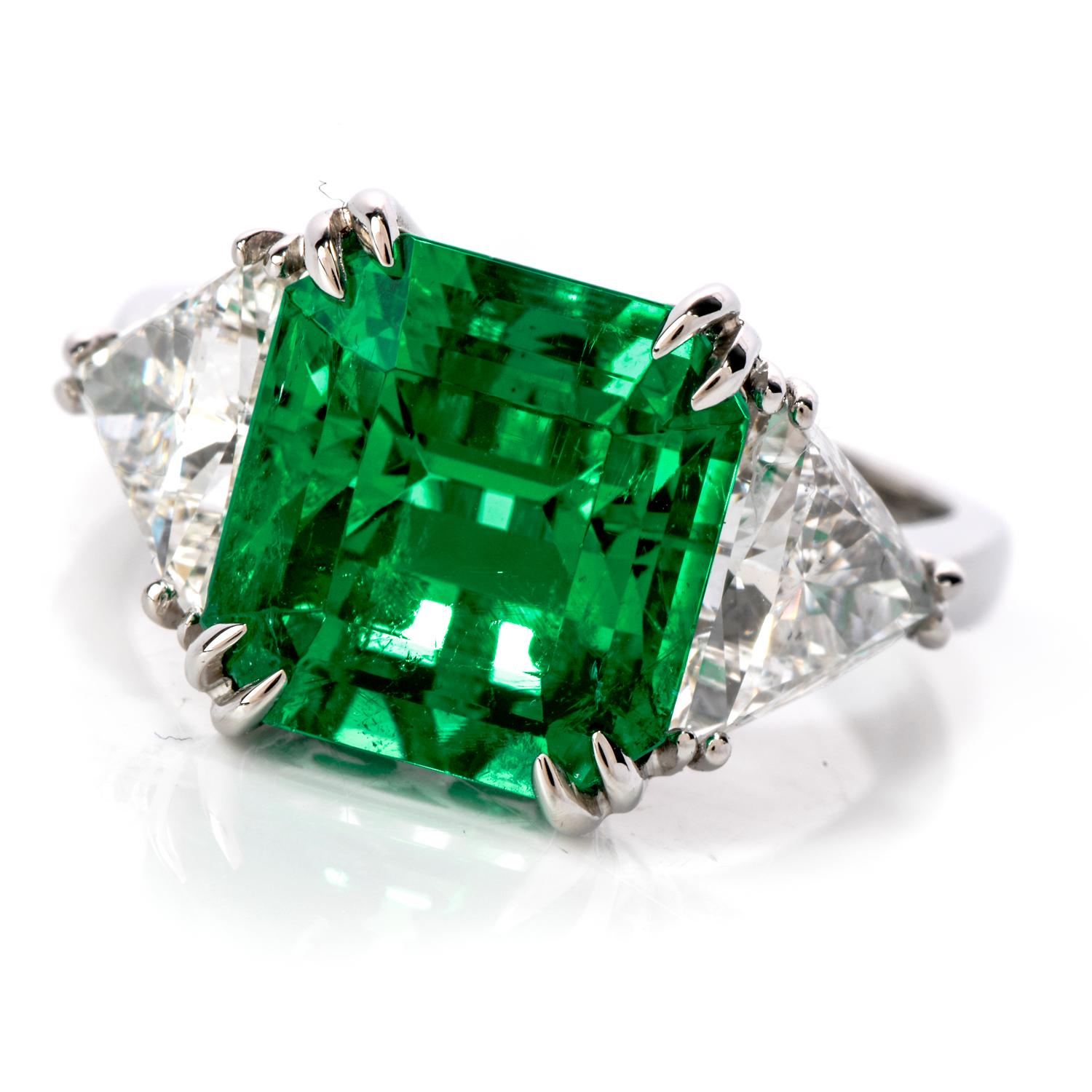 Certified GIA Colombian Emerald Diamond Platinum Three-Stone Ring In New Condition For Sale In Miami, FL