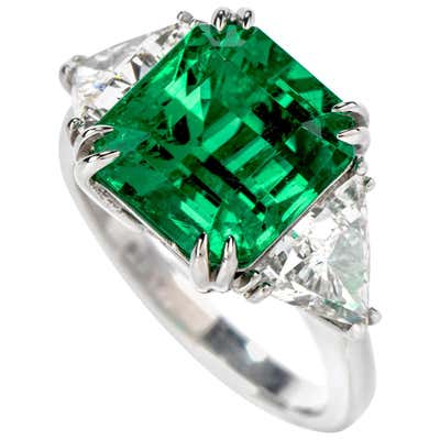 Three-Stone Rectangular Emerald Diamond Platinum Ring For Sale at ...