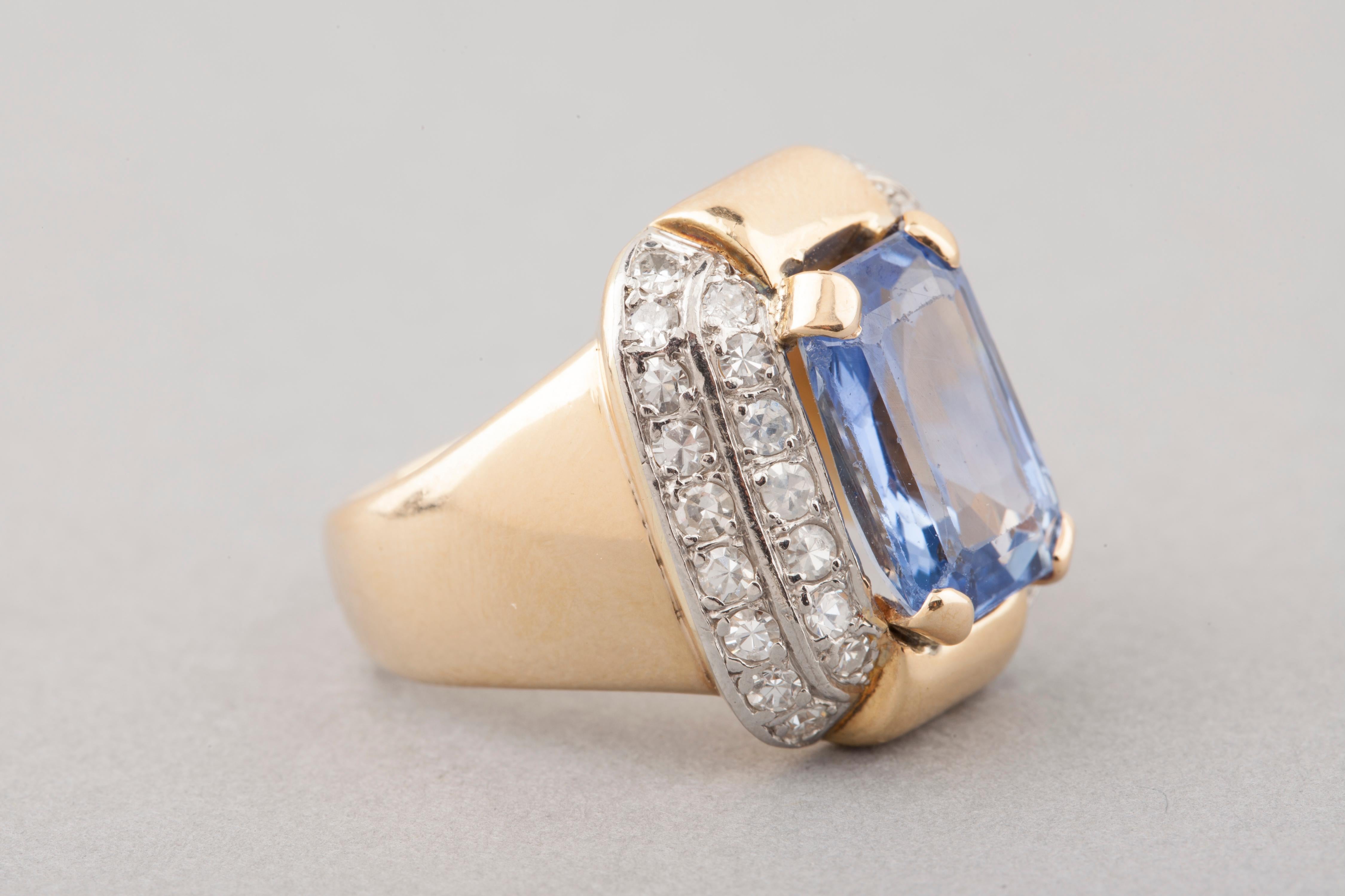 Certified Gold and 7.50 Carat Sapphire French Ring For Sale 6