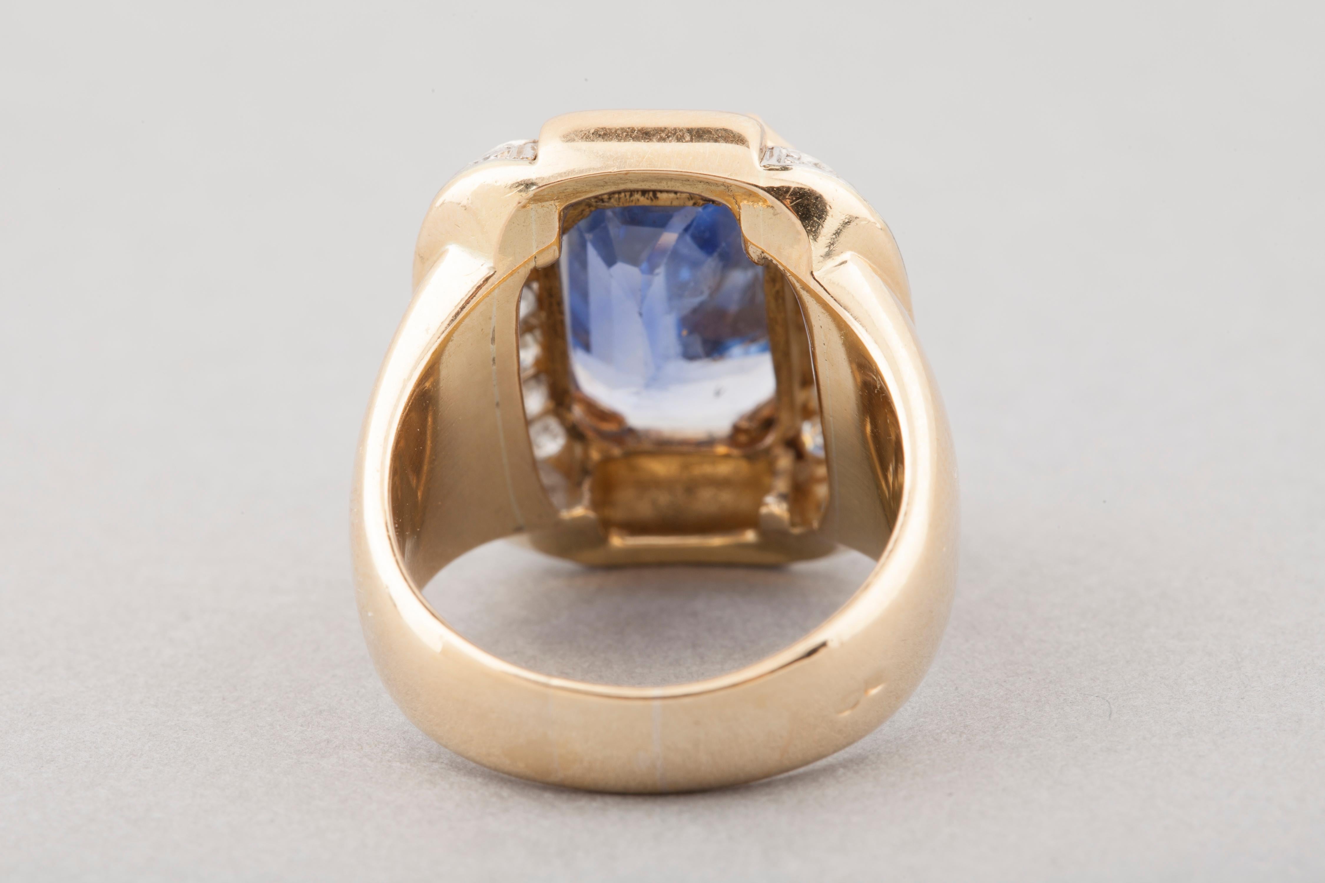 Certified Gold and 7.50 Carat Sapphire French Ring For Sale 7