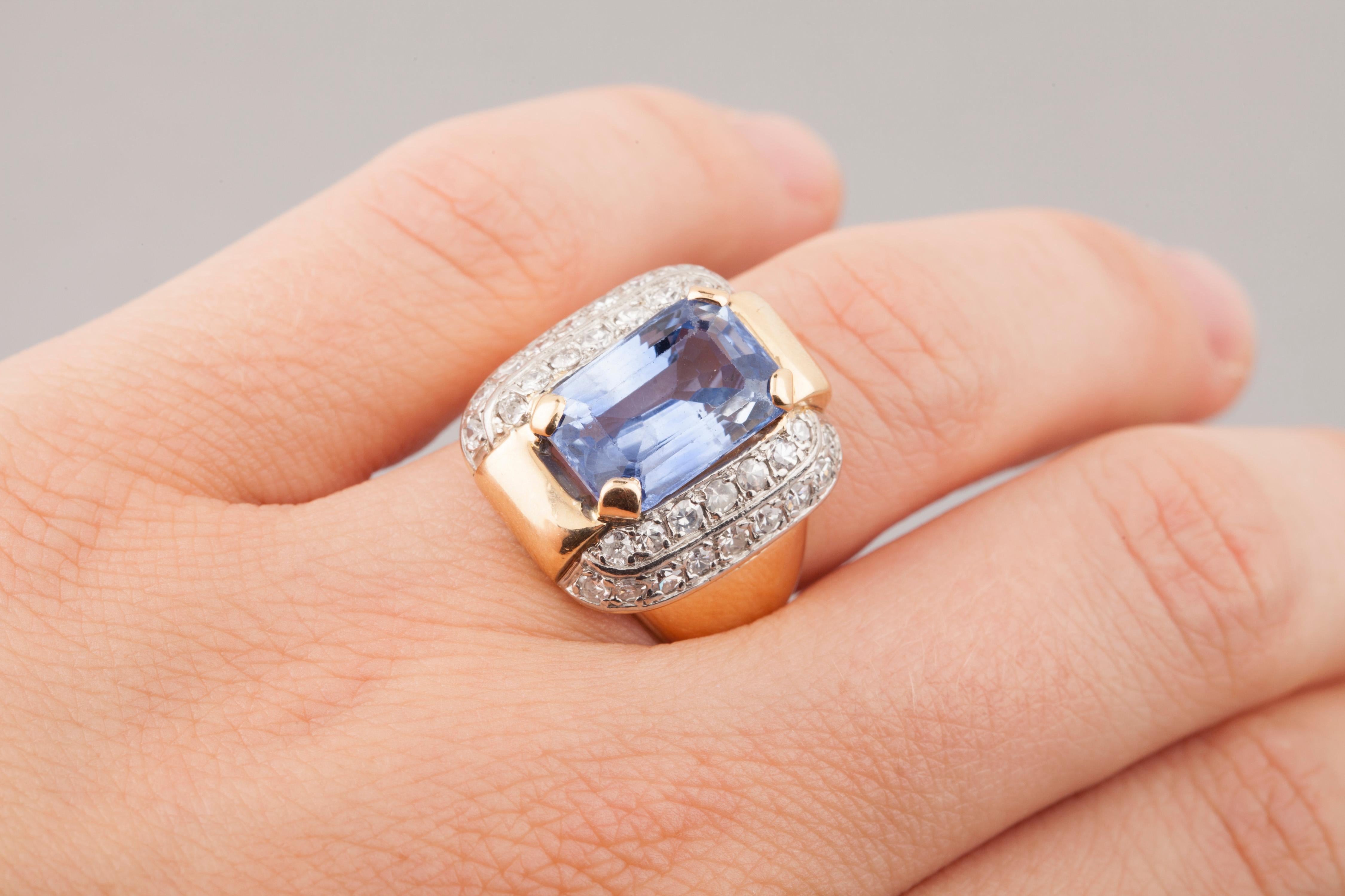 Certified Gold and 7.50 Carat Sapphire French Ring In Good Condition For Sale In Saint-Ouen, FR