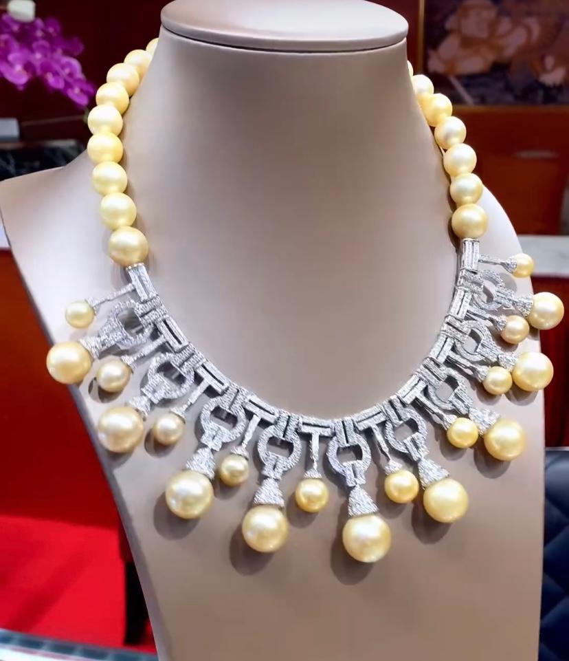 Art Deco Certified Golden South Sea Pearls  8.00 Ct Diamonds 18k Gold Art Decó Necklace For Sale