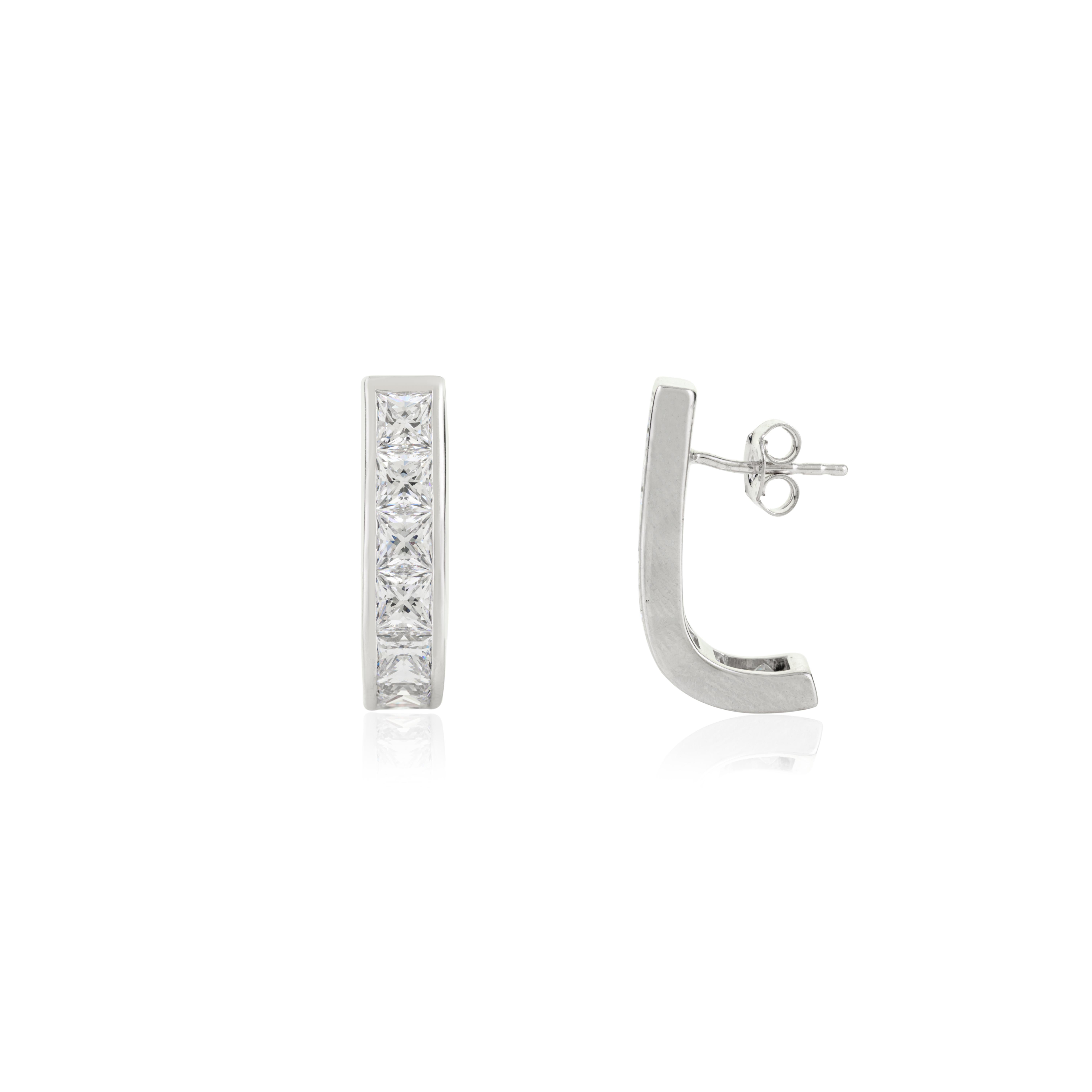 Orecchini da donna con diamanti certificati fatti a mano in argento 925 Regalo di compleanno in vendita 3