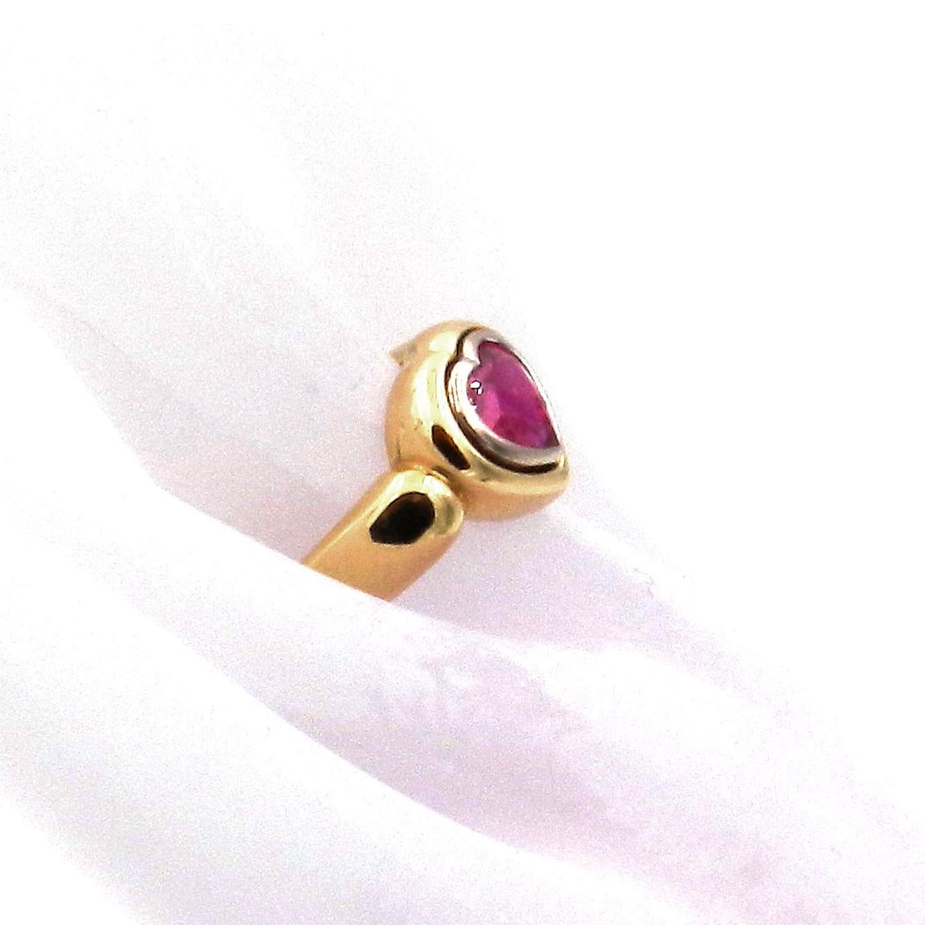 Heart Cut Certified Heart Shaped 1.3 Ct No Heat Ruby 18 K Yellow Gold Ring For Sale