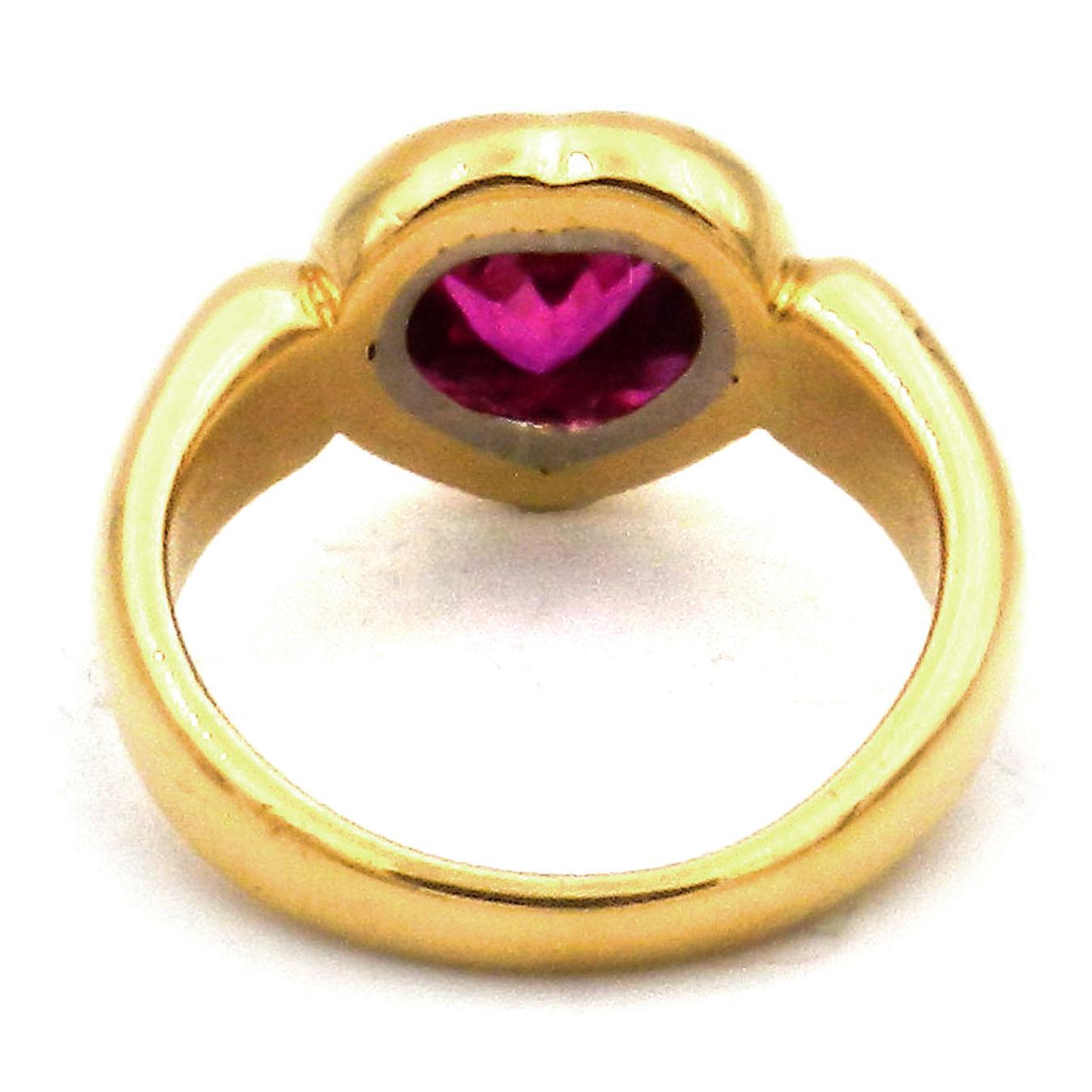 Women's Certified Heart Shaped 1.3 Ct No Heat Ruby 18 K Yellow Gold Ring For Sale
