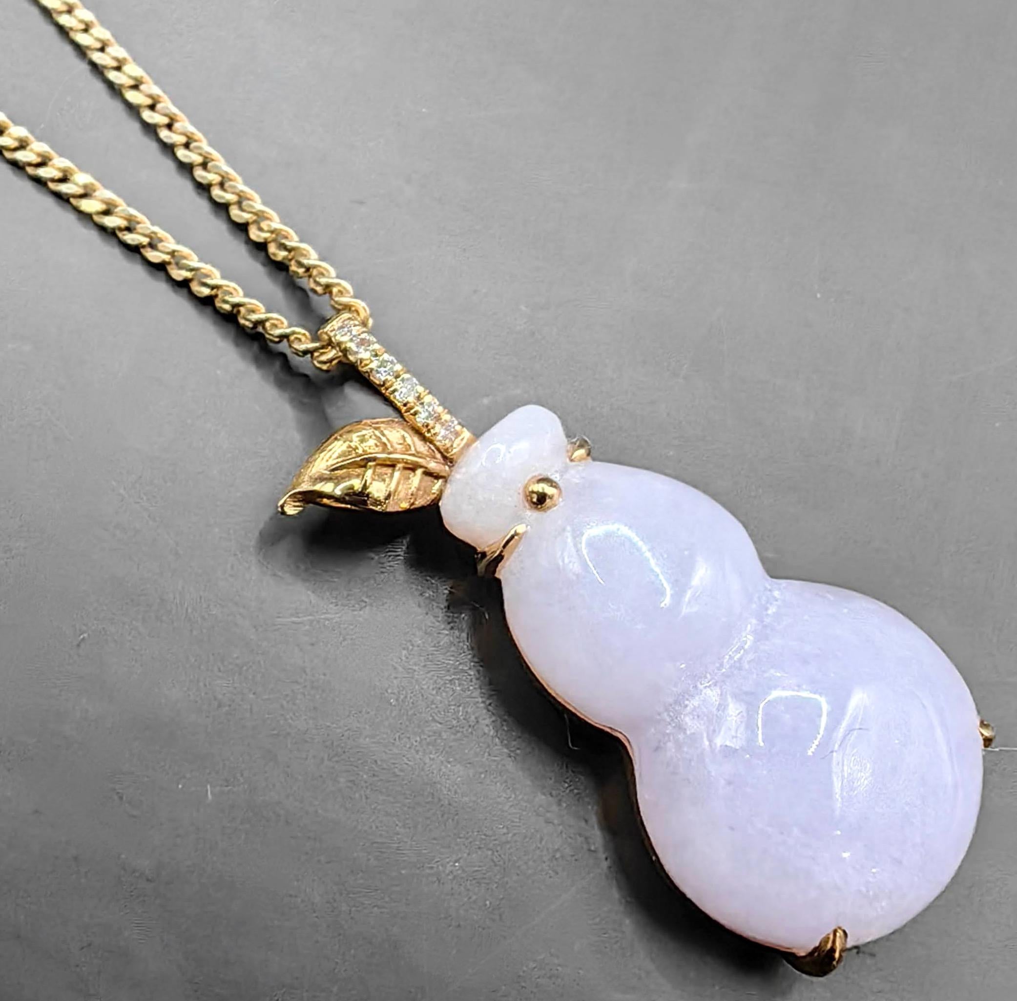 Ciondolo con diamante Calabash in giada lavanda certificata e oro giallo 18 carati in vendita 4
