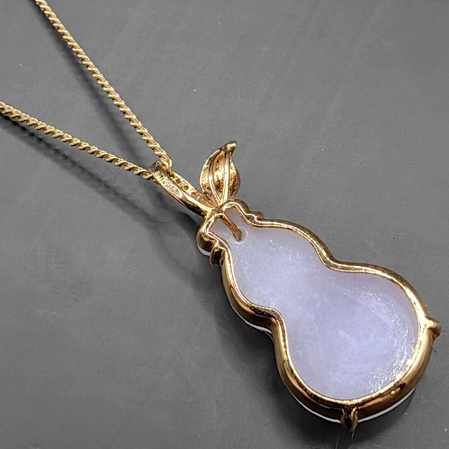 Ciondolo con diamante Calabash in giada lavanda certificata e oro giallo 18 carati in vendita 5