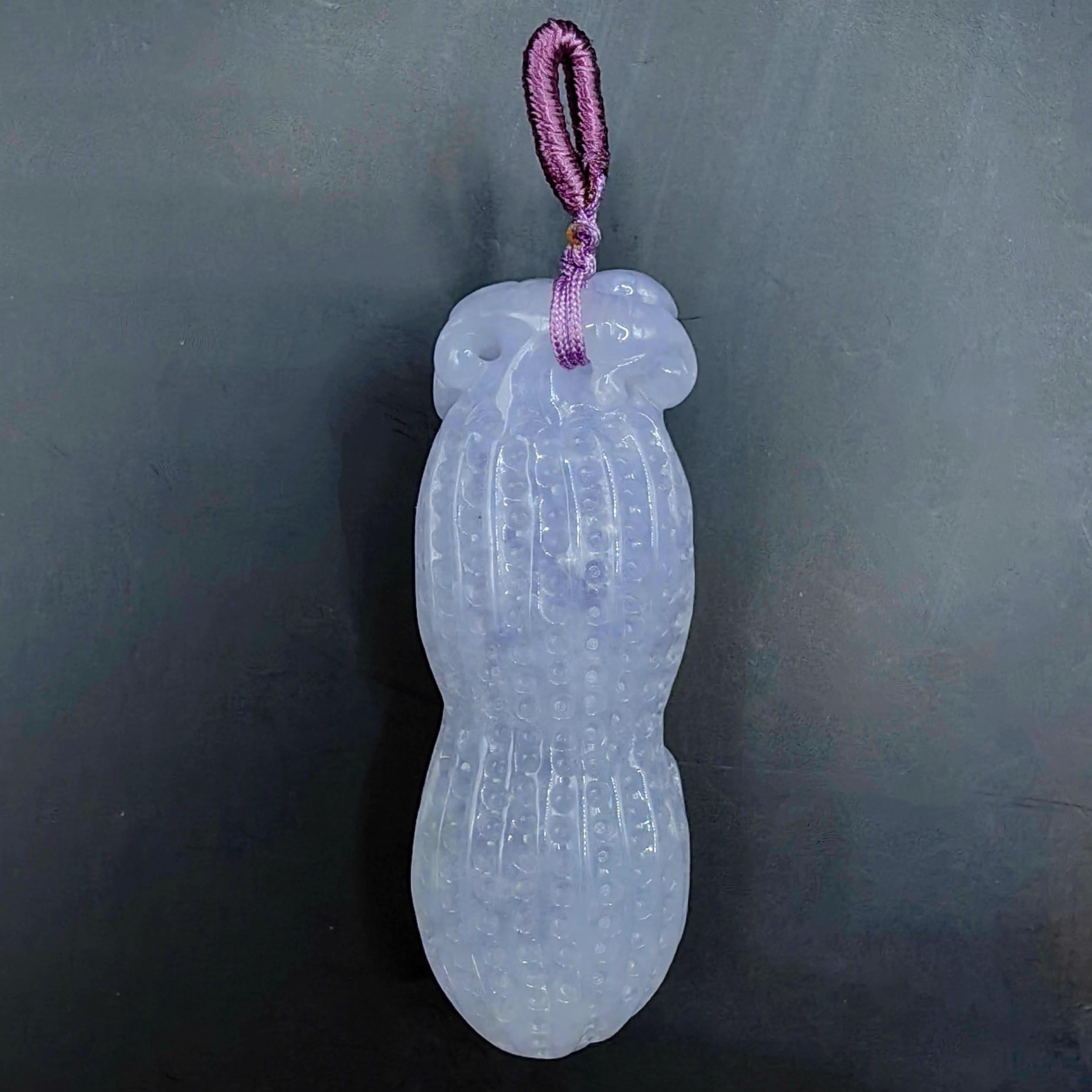 Ice Lavender Jadeite Peanut Pendentif Certifié - Cordon de collier ou bélière en or 18k en vente 12