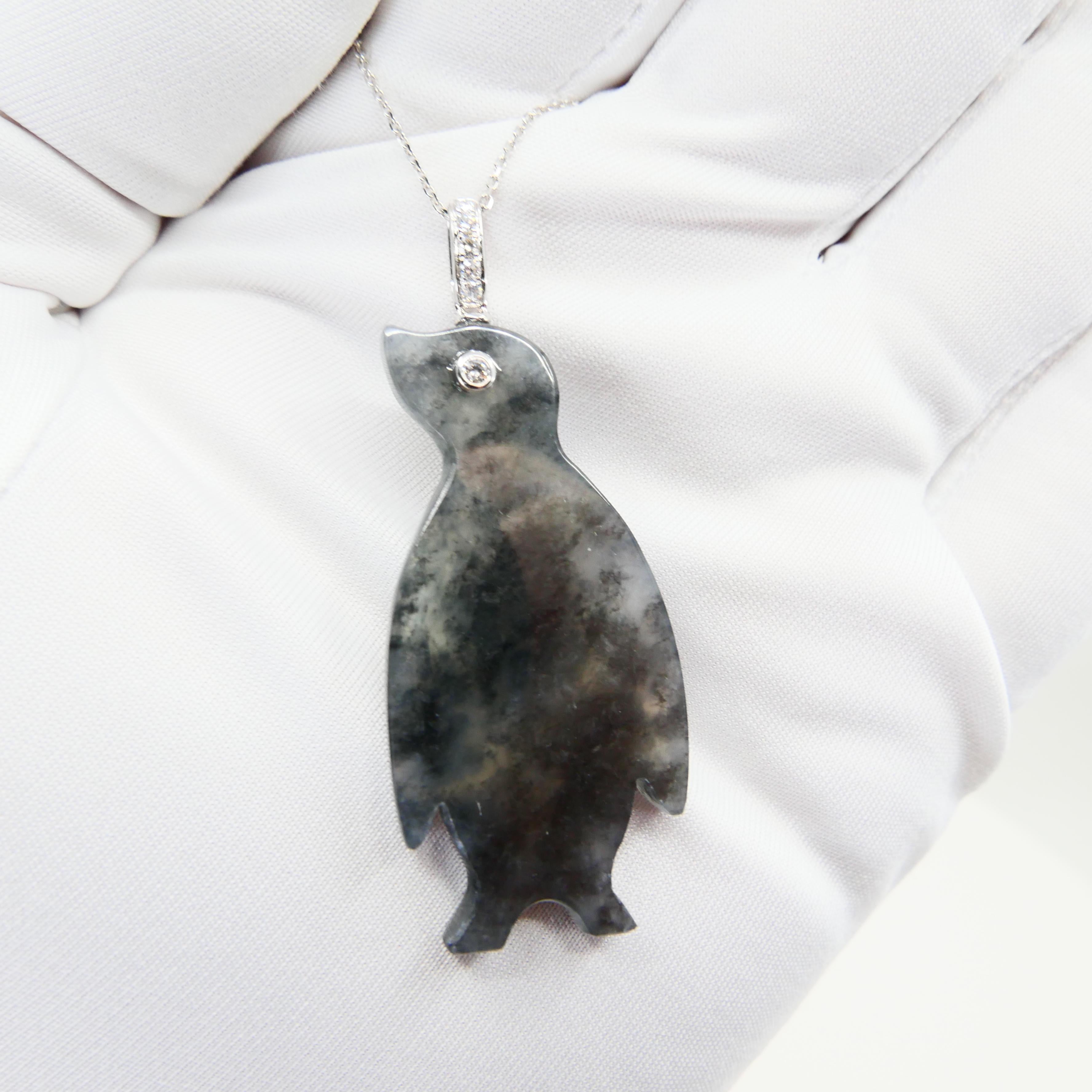 Halskette mit Penguin-Anhänger aus zertifizierter schwarzer Jade und Diamanten im Spezialschliff 6