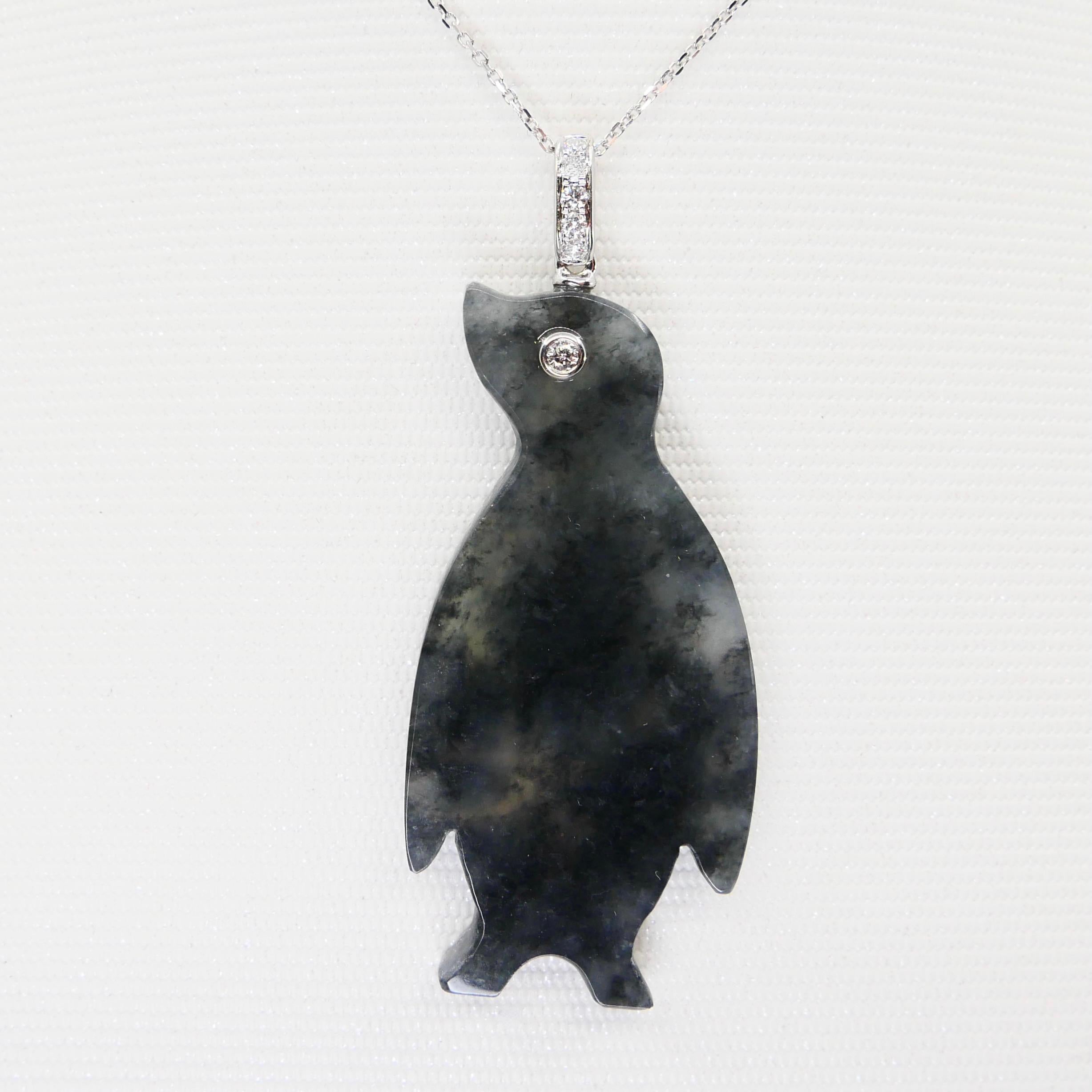 Halskette mit Penguin-Anhänger aus zertifizierter schwarzer Jade und Diamanten im Spezialschliff Damen