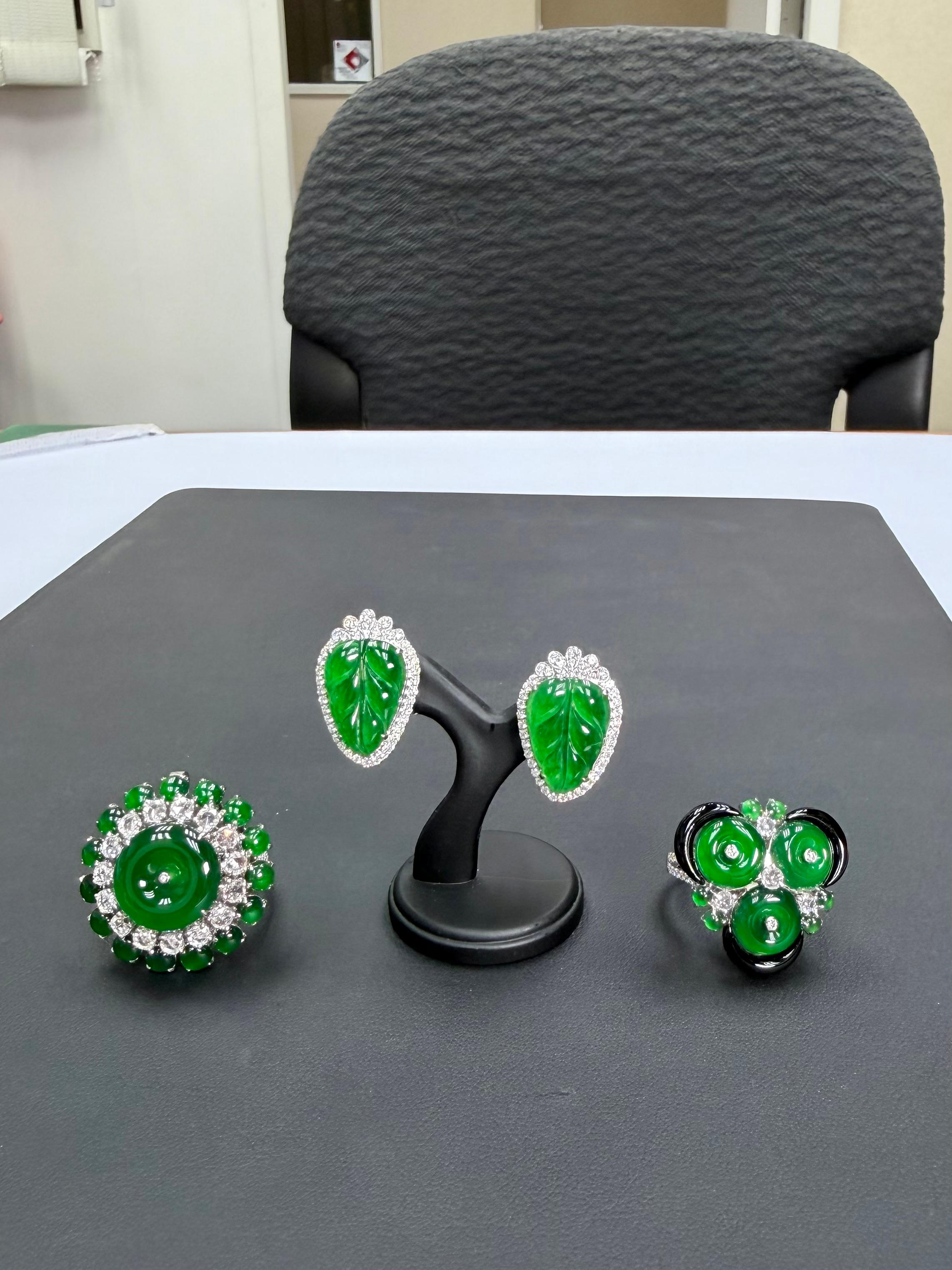 Donna Orecchini di giada verde imperiale certificata e diamanti, qualità da collezione in vendita