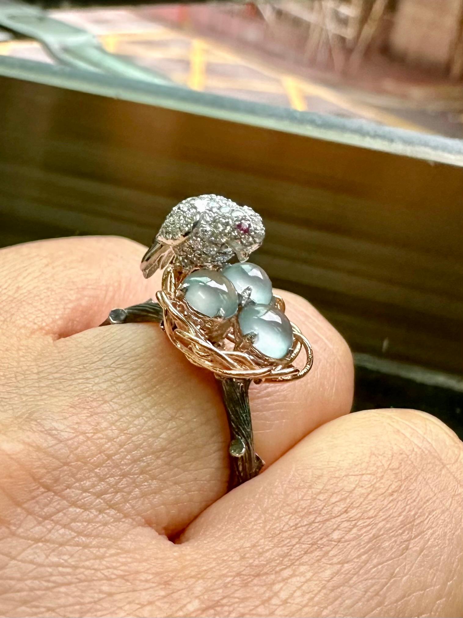 Certified Icy Jadeite Jade and Diamond Cocktail Ring, Bird in Golden Nest In New Condition For Sale In Hong Kong, HK