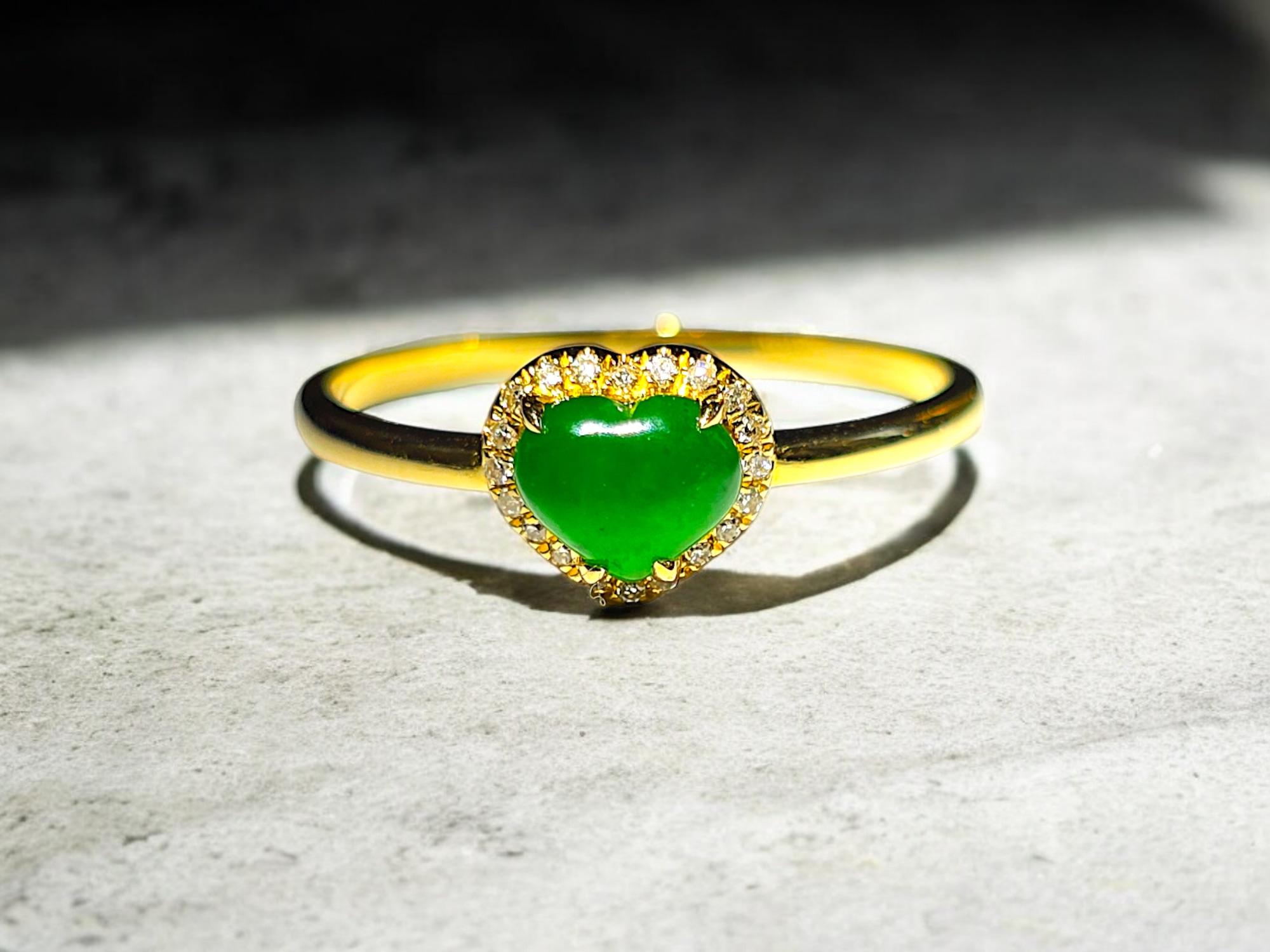 Bague cocktail birmane impériale certifiée A-Jade (diamants et or jaune 18 carats) en vente 2