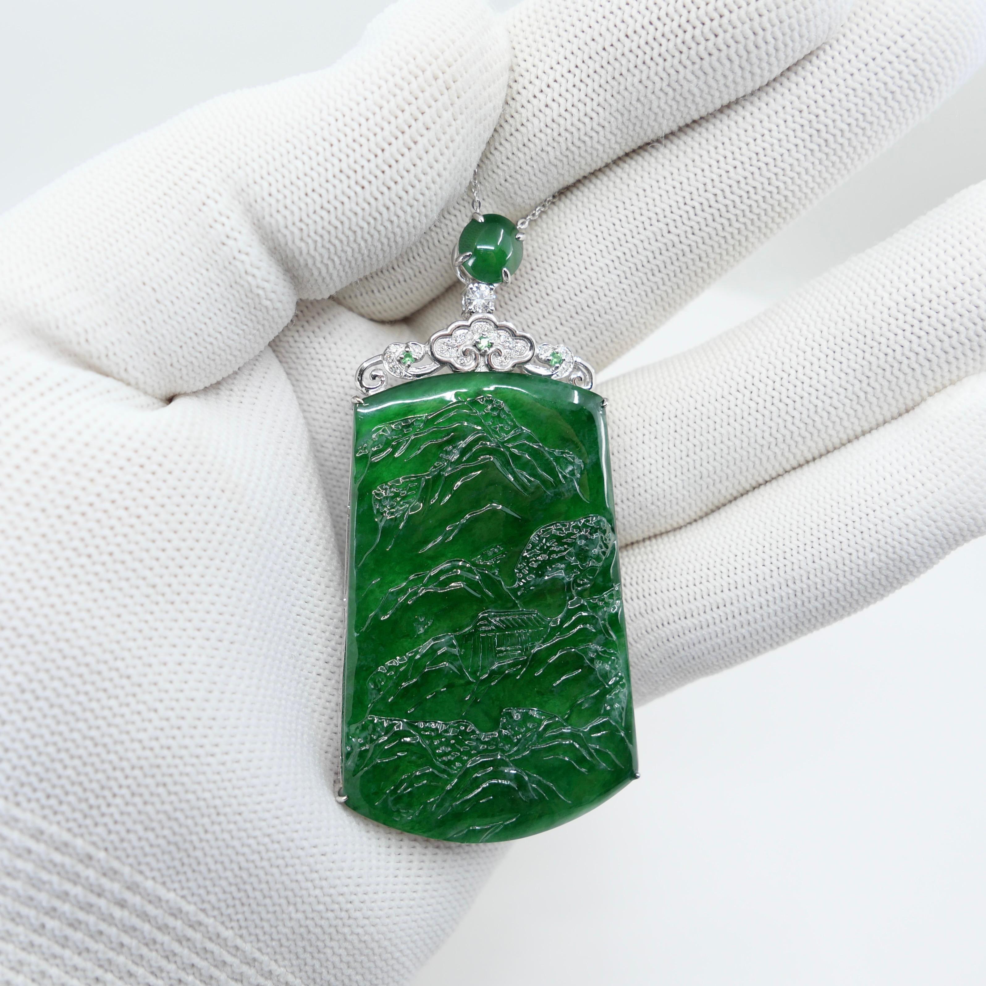 Ciondolo di giada verde imperiale e diamanti certificato. Taglia XXL Incisione complessa In condizioni Nuovo in vendita a Hong Kong, HK
