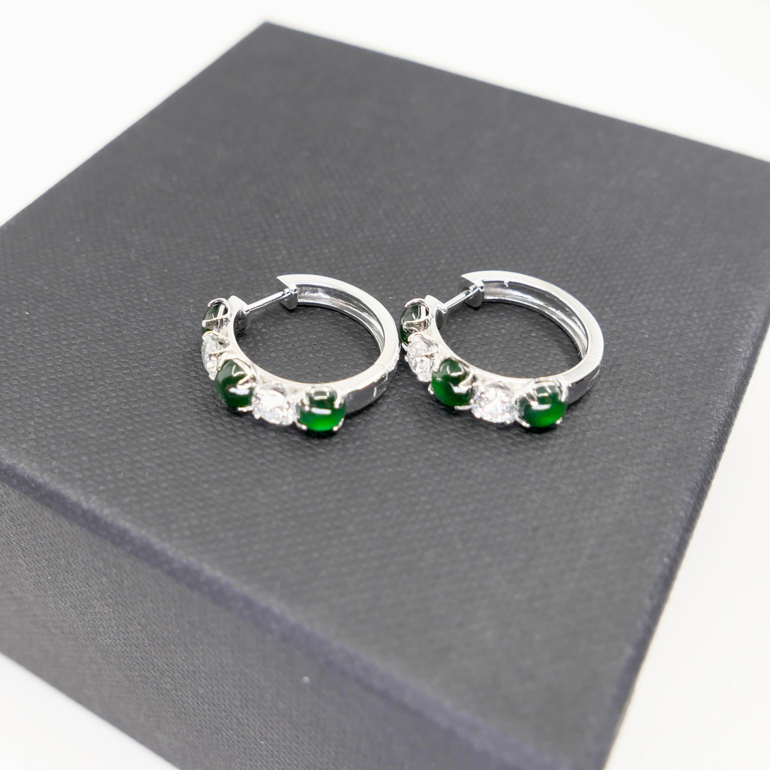Boucles d'oreilles à charnière certifiées en jade impérial et diamants Vert impérial. Éclat suprême ! en vente 13