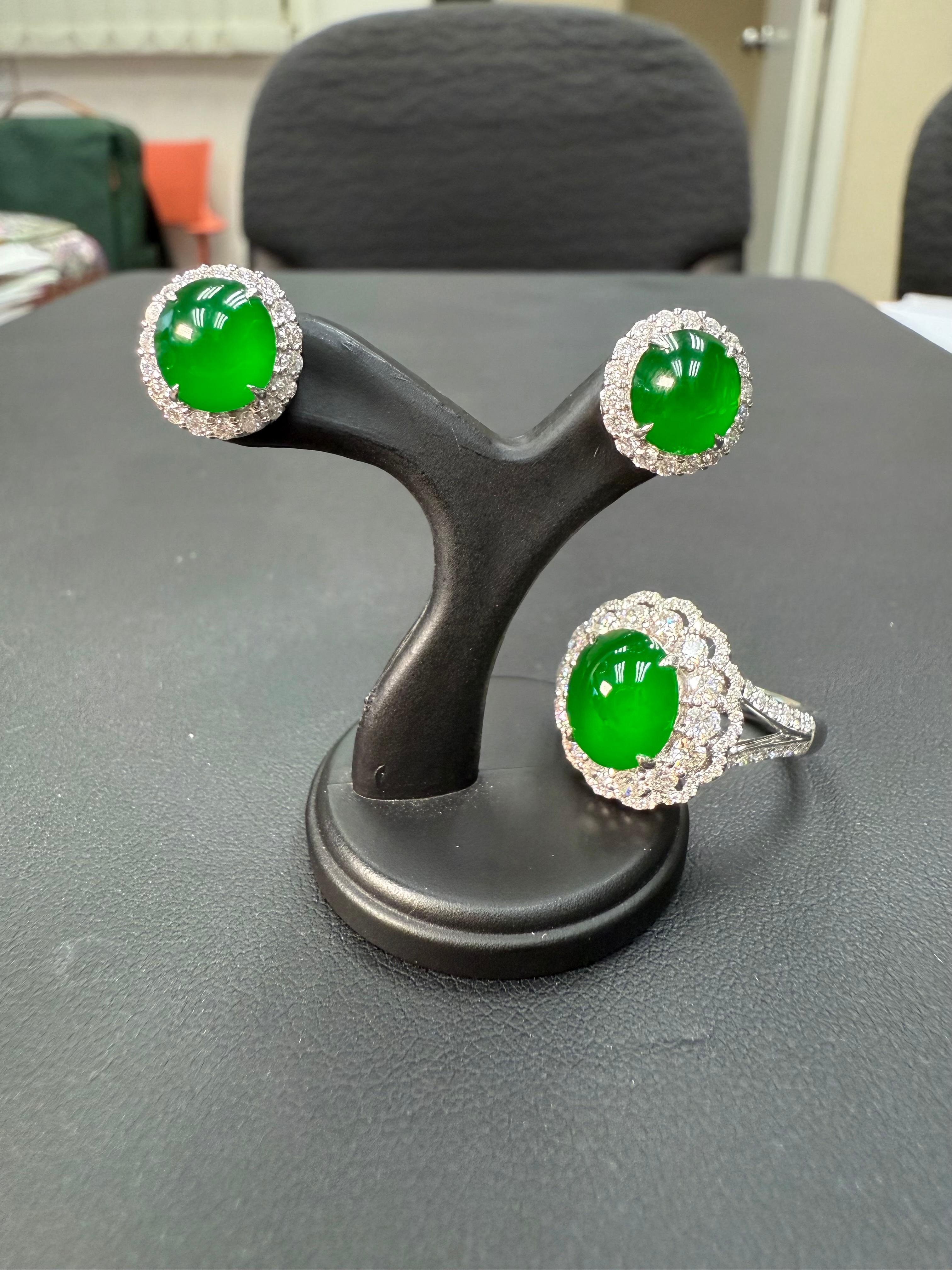Orecchini con diamanti di giada imperiale certificati e set di anelli. Il migliore Greene & Greene in vendita 1