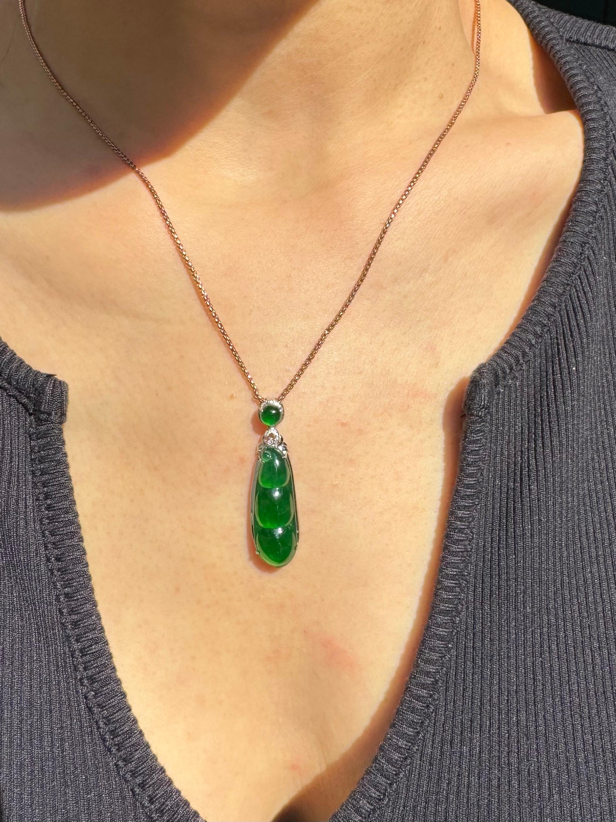 Certified Imperial Jade Peapod & Diamond Pendant Necklace. Collector's Item. In New Condition For Sale In Hong Kong, HK